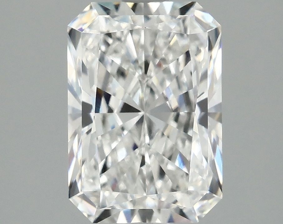 IGI Radiant 2.05ct E VVS2 - Loose Lab Diamond: IGI Radiant 2.05ct E VVS2 - Loose Lab Diamond Item Specifics: Source: This Is A Real Diamond Grown In A Lab Not Mined. Carat: 2.05 Cut: - Color: E Clarity: VVS2 Polish: EX Symmetry: EX Measurements: 8