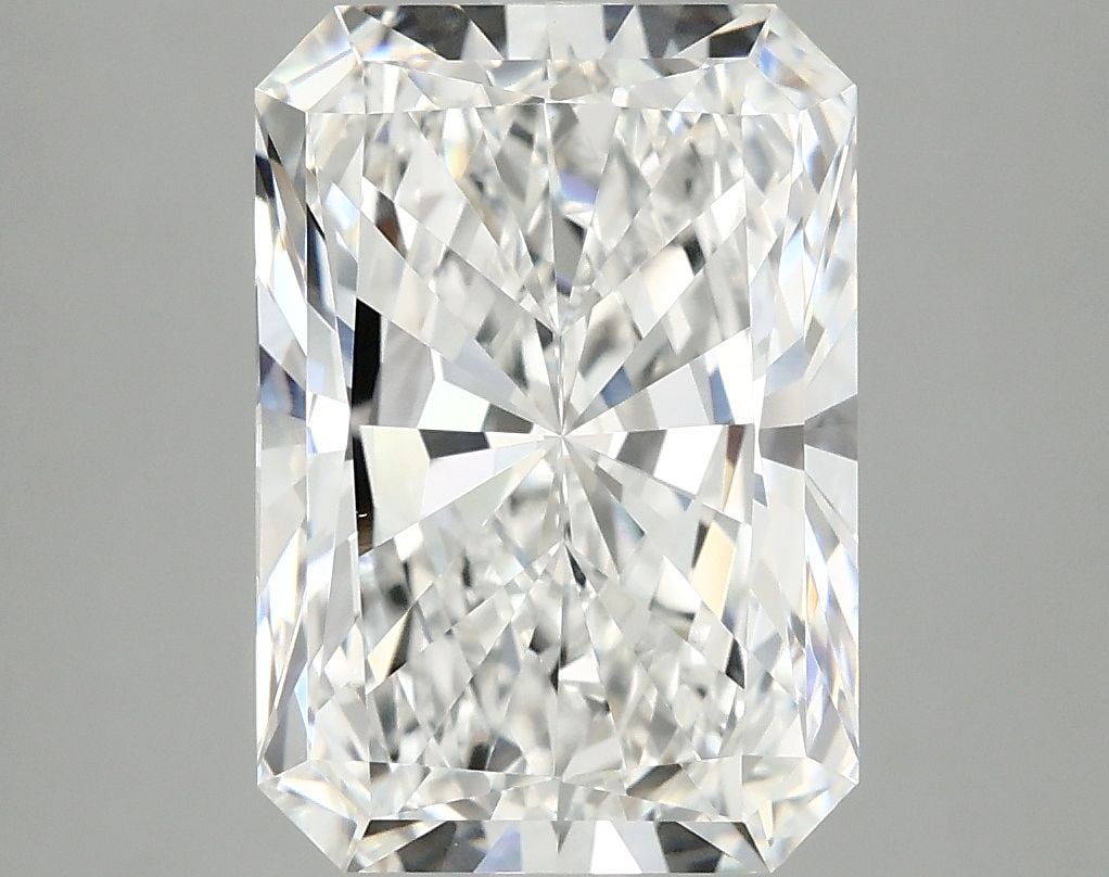 IGI Radiant 4.99ct E VVS2 - Loose Lab Diamond: IGI Radiant 4.99ct E VVS2 - Loose Lab Diamond Item Specifics: Source: This Is A Real Diamond Grown In A Lab Not Mined. Carat: 4.99 Cut: - Color: E Clarity: VVS2 Polish: EX Symmetry: EX Measurements: 1