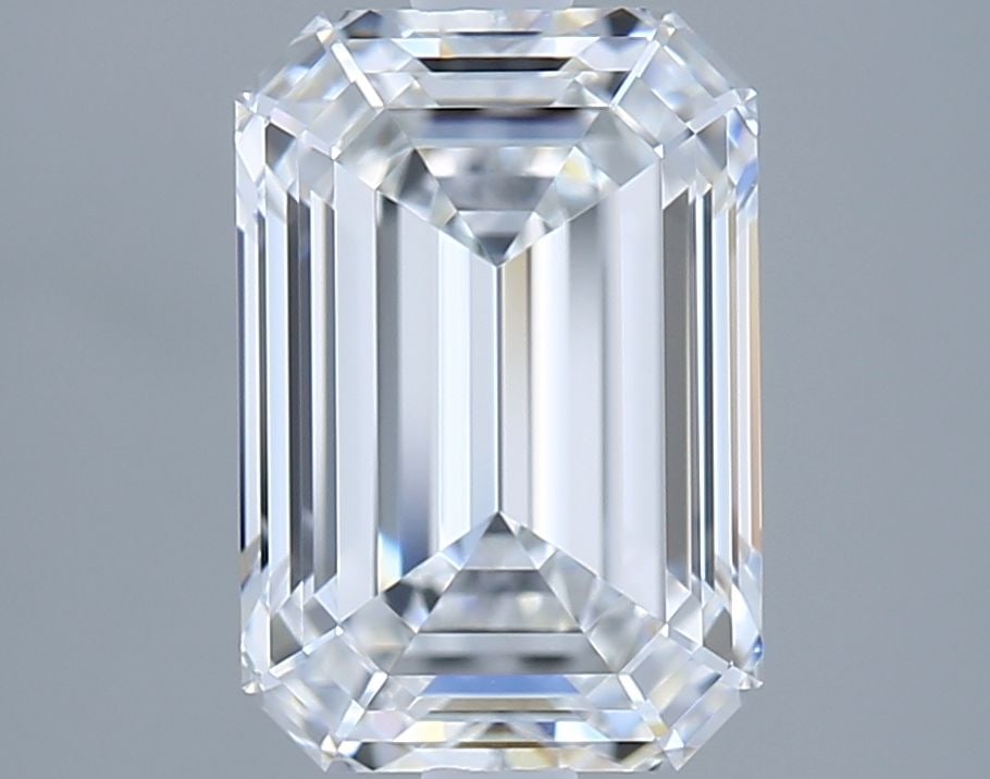 GIA Emerald 2.22ct E VVS1 - Loose Lab Diamond: GIA Emerald 2.22ct E VVS1 - Loose Lab Diamond Item Specifics: Source: This Is A Real Diamond Grown In A Lab Not Mined. Carat: 2.22 Cut: - Color: E Clarity: VVS1 Polish: EX Symmetry: EX Measurements: 9
