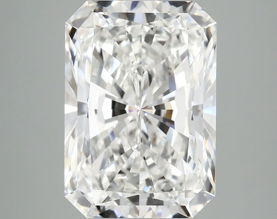 IGI Radiant 4.96ct E VVS2 - Loose Lab Diamond: IGI Radiant 4.96ct E VVS2 - Loose Lab Diamond Item Specifics: Source: This Is A Real Diamond Grown In A Lab Not Mined. Carat: 4.96 Cut: - Color: E Clarity: VVS2 Polish: EX Symmetry: EX Measurements: 1