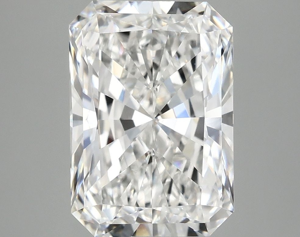 IGI Radiant 4.02ct E VVS2 - Loose Lab Diamond: IGI Radiant 4.02ct E VVS2 - Loose Lab Diamond Item Specifics: Source: This Is A Real Diamond Grown In A Lab Not Mined. Carat: 4.02 Cut: - Color: E Clarity: VVS2 Polish: EX Symmetry: EX Measurements: 1