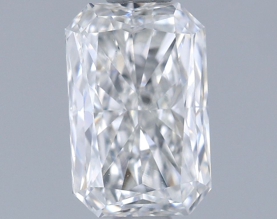 IGI Radiant 0.82ct E VVS2 - Loose Lab Diamond: IGI Radiant 0.82ct E VVS2 - Loose Lab Diamond Item Specifics: Source: This Is A Real Diamond Grown In A Lab Not Mined. Carat: 0.82 Cut: - Color: E Clarity: VVS2 Polish: VG Symmetry: VG Measurements: 7
