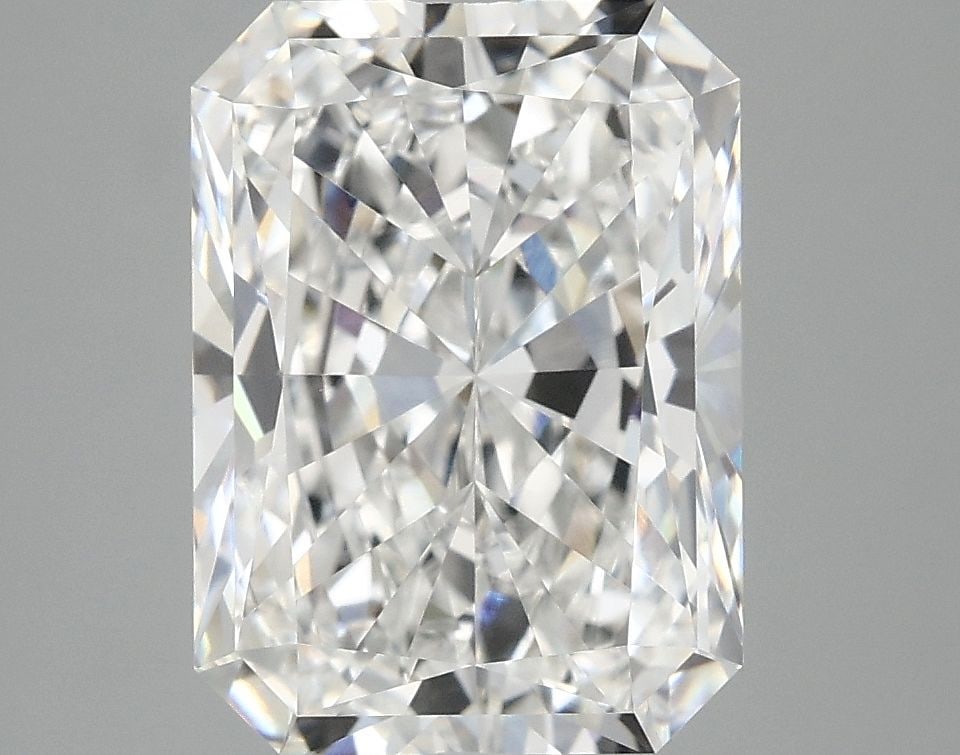 IGI Radiant 3.95ct E VVS2 - Loose Lab Diamond: IGI Radiant 3.95ct E VVS2 - Loose Lab Diamond Item Specifics: Source: This Is A Real Diamond Grown In A Lab Not Mined. Carat: 3.95 Cut: - Color: E Clarity: VVS2 Polish: EX Symmetry: EX Measurements: