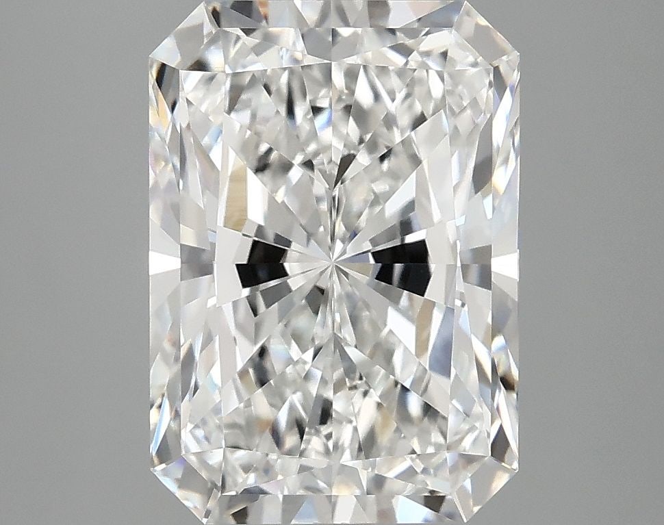 IGI Radiant 4.08ct E VVS2 - Loose Lab Diamond: IGI Radiant 4.08ct E VVS2 - Loose Lab Diamond Item Specifics: Source: This Is A Real Diamond Grown In A Lab Not Mined. Carat: 4.08 Cut: - Color: E Clarity: VVS2 Polish: EX Symmetry: EX Measurements: 1