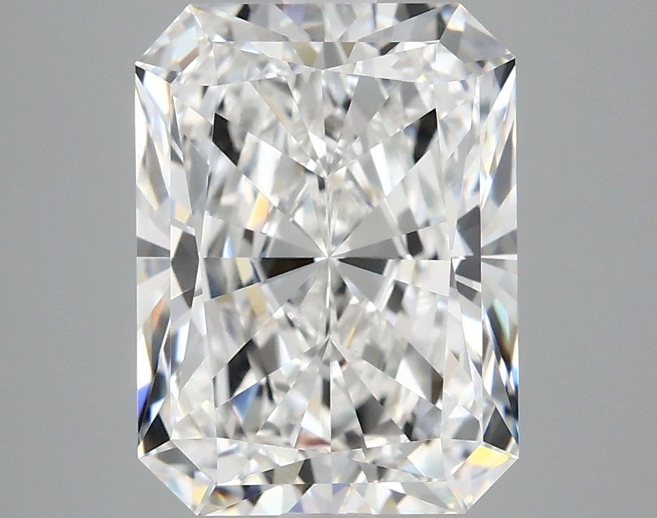 IGI Radiant 4.08ct E VVS2 - Loose Lab Diamond: IGI Radiant 4.08ct E VVS2 - Loose Lab Diamond Item Specifics: Source: This Is A Real Diamond Grown In A Lab Not Mined. Carat: 4.08 Cut: - Color: E Clarity: VVS2 Polish: EX Symmetry: EX Measurements: 1