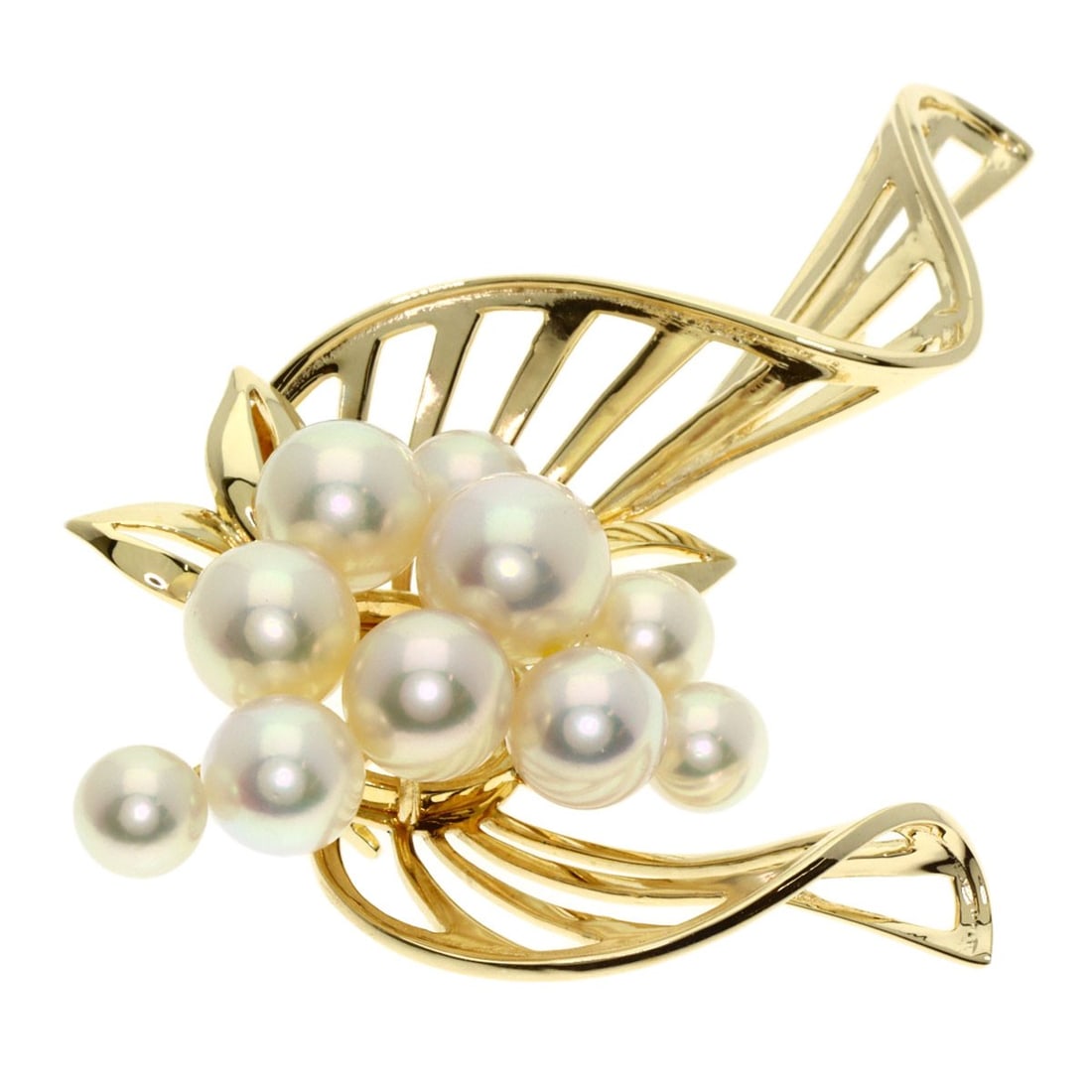 K14 Yellow Gold Mikimoto Pearl Brooch: K14 Yellow Gold Mikimoto Pearl Brooch K14 Yellow Gold Mikimoto Pearl Brooch boasts a striking gold finish, expertly crafted from high-quality K14 yellow gold. The brooch features a beautiful Mikimoto