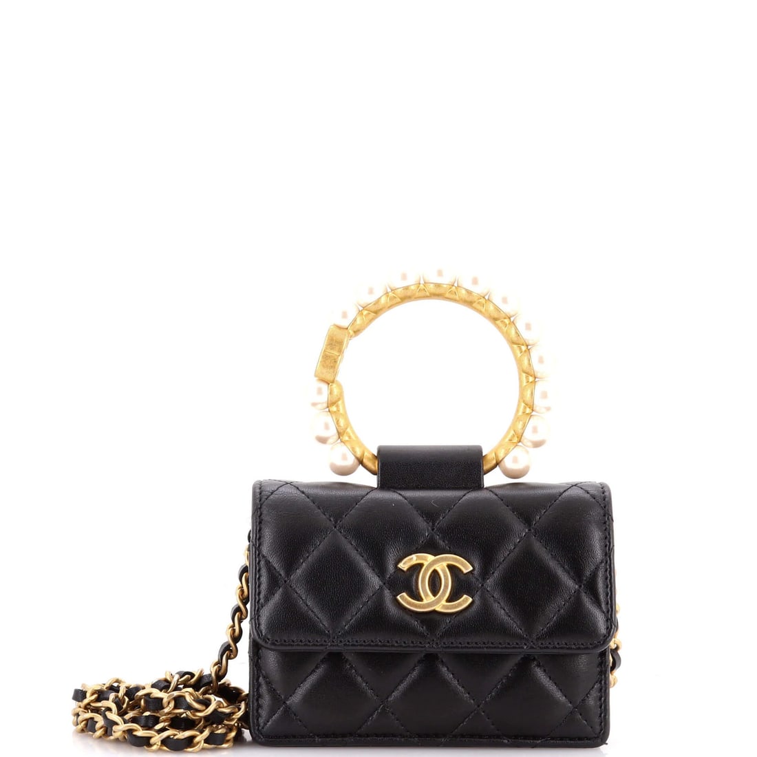 Lambskin Quilted Crown Pearl Chain Clutch Chanel: Lambskin Quilted Crown Pearl Chain Clutch Chanel Black quilted lambskin exterior, adorned with a pearl crown and chain detail, adds a touch of luxury to this sleek clutch. The exterior features minor