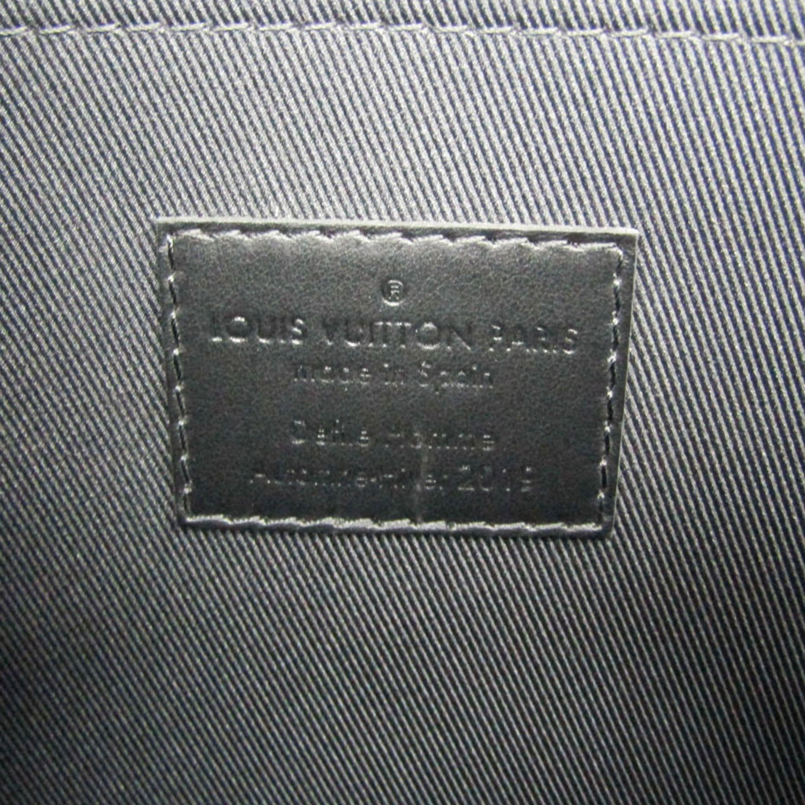 Vuitton Taiga Leather Clutch Bag - 13