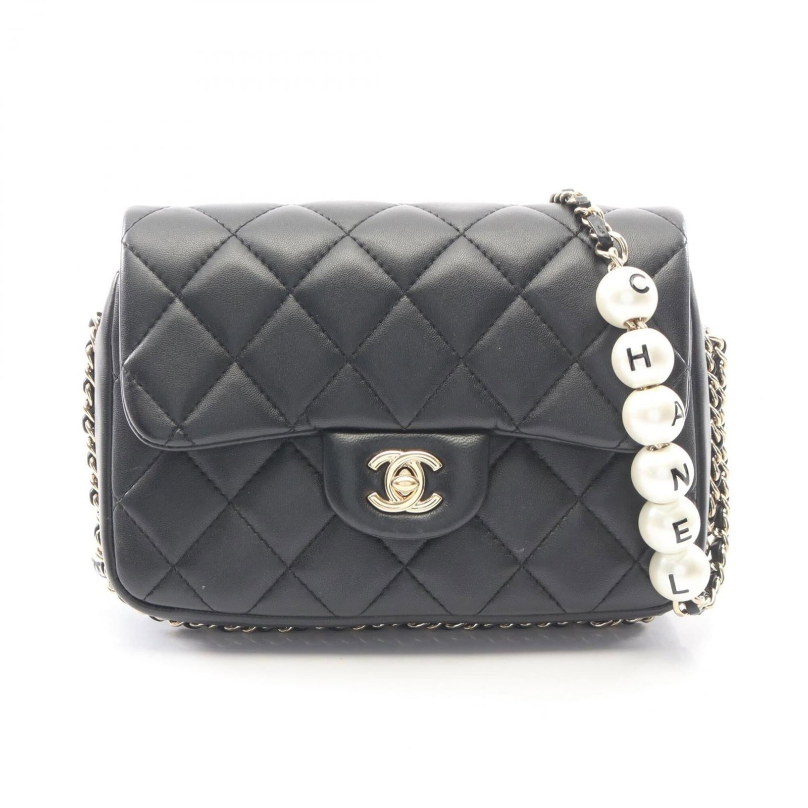 Shoulder Leather Handbag Chanel: Shoulder Leather Handbag Chanel The Chanel MPN AS1436 Shoulder Leather Handbag is a sleek and sophisticated accessory, crafted from high-quality lambskin leather in a classic black color. The bag's go