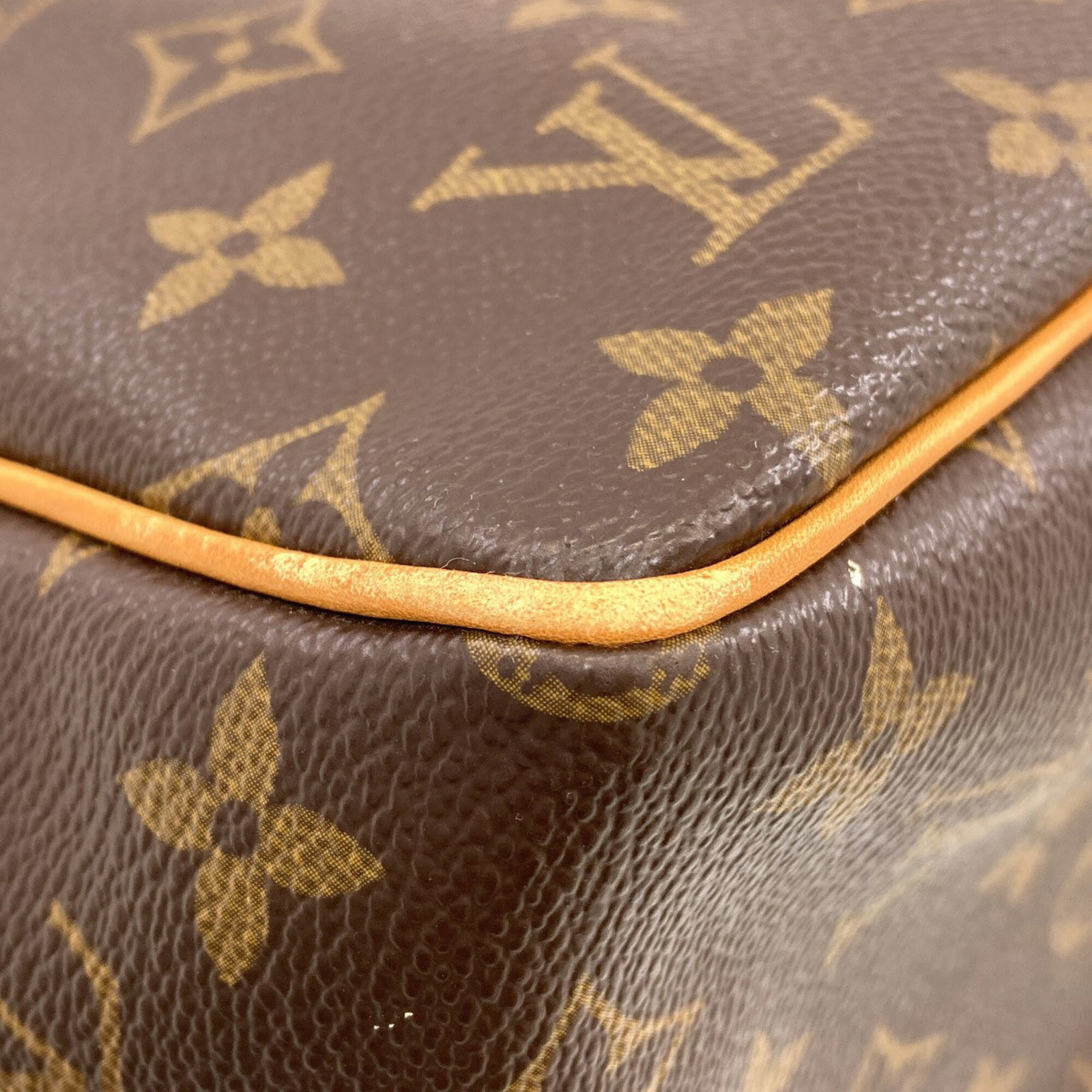 Louis Vuitton Monogram Handbag - 20