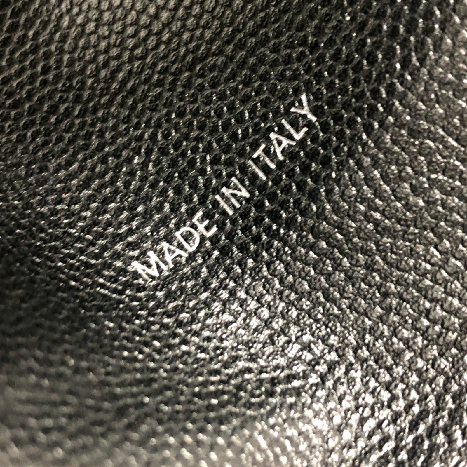 Keycase leather by Chanel - 9