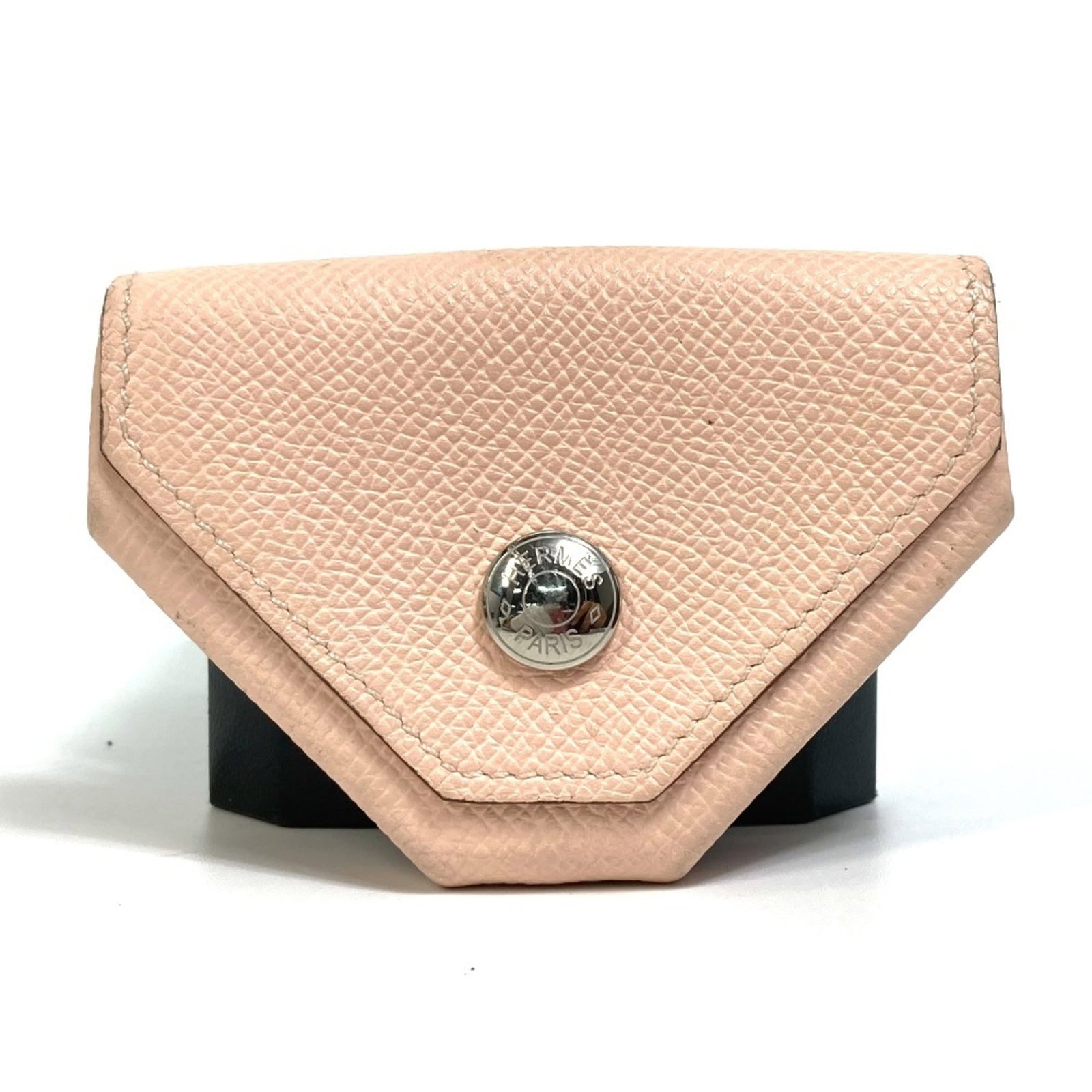 Hermes Coin Purse/ Coin Case Epsom Leather: Hermes Coin Purse/ Coin Case Epsom Leather Epsom leather coin purse in a soft pink, Rose Eglantine hue, featuring a button and snap fastener closure. Measuring 6.5cm x 9cm, this compact case is design