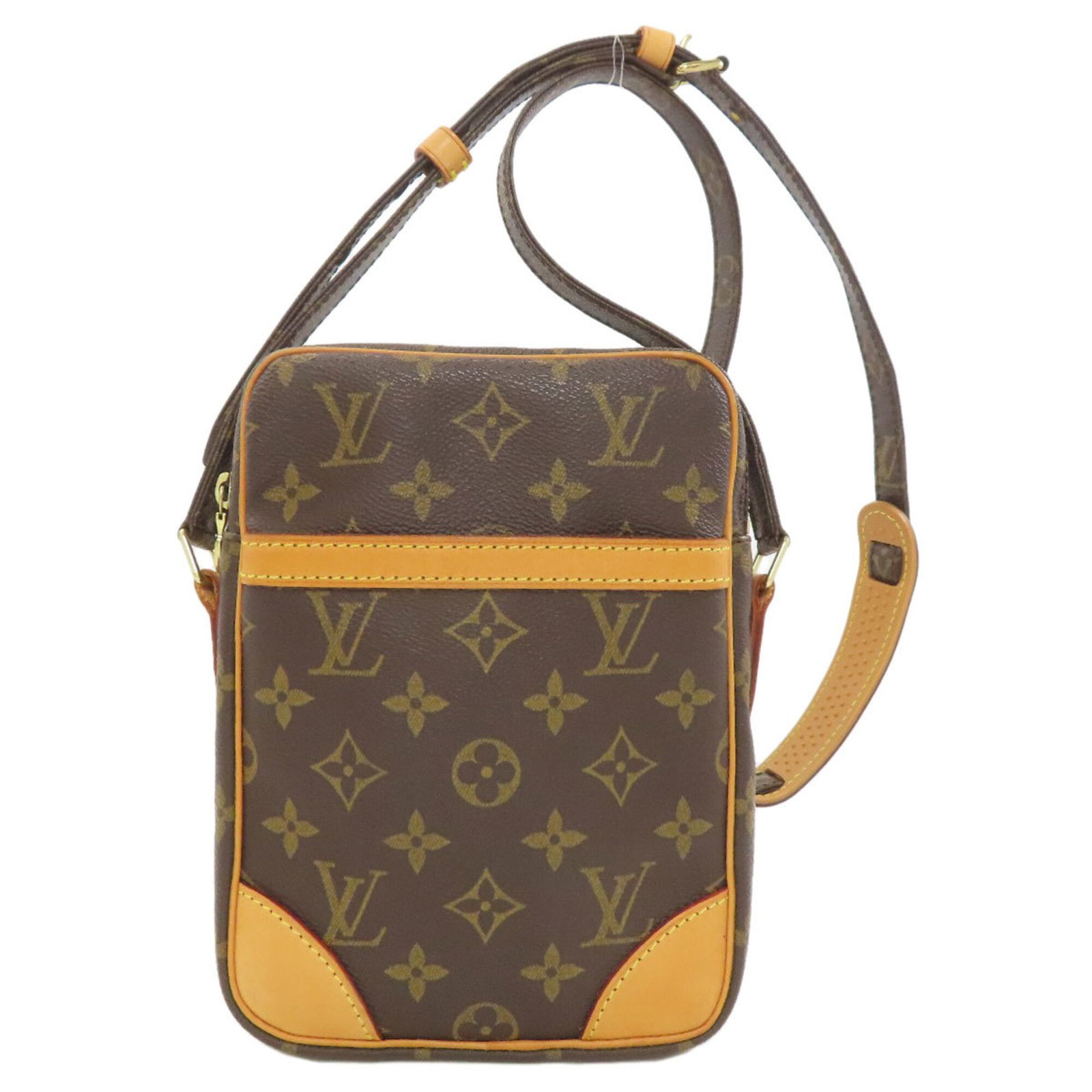 Shoulder Bag Monogram Louis Vuitton: Shoulder Bag Monogram Louis Vuitton Monogram Louis Vuitton shoulder bag with classic design and timeless style. Made from high-quality materials, this iconic bag features the signature monogram