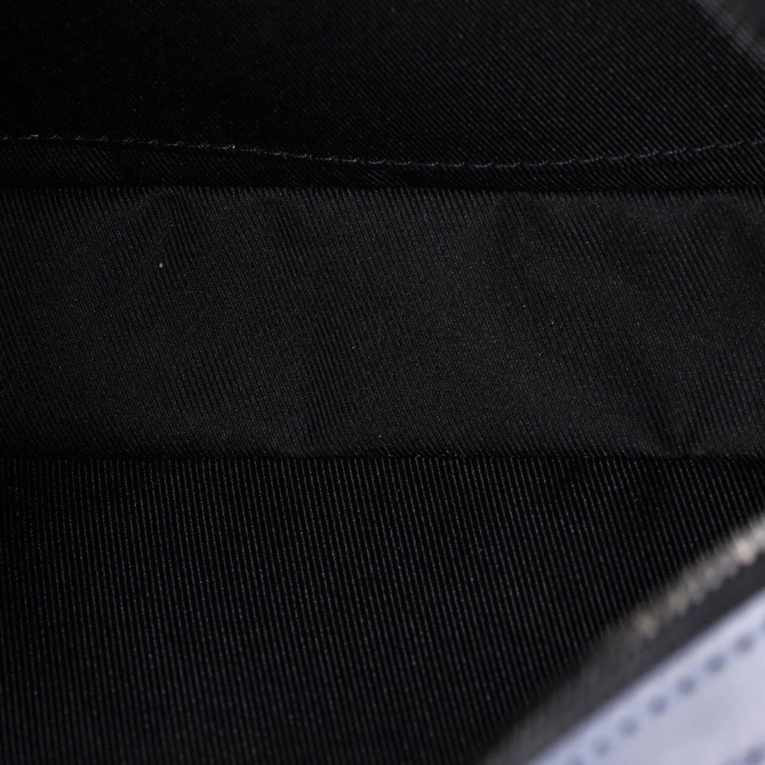Monogram Shadow Leather Messenger Bag Louis Vuitton - 5