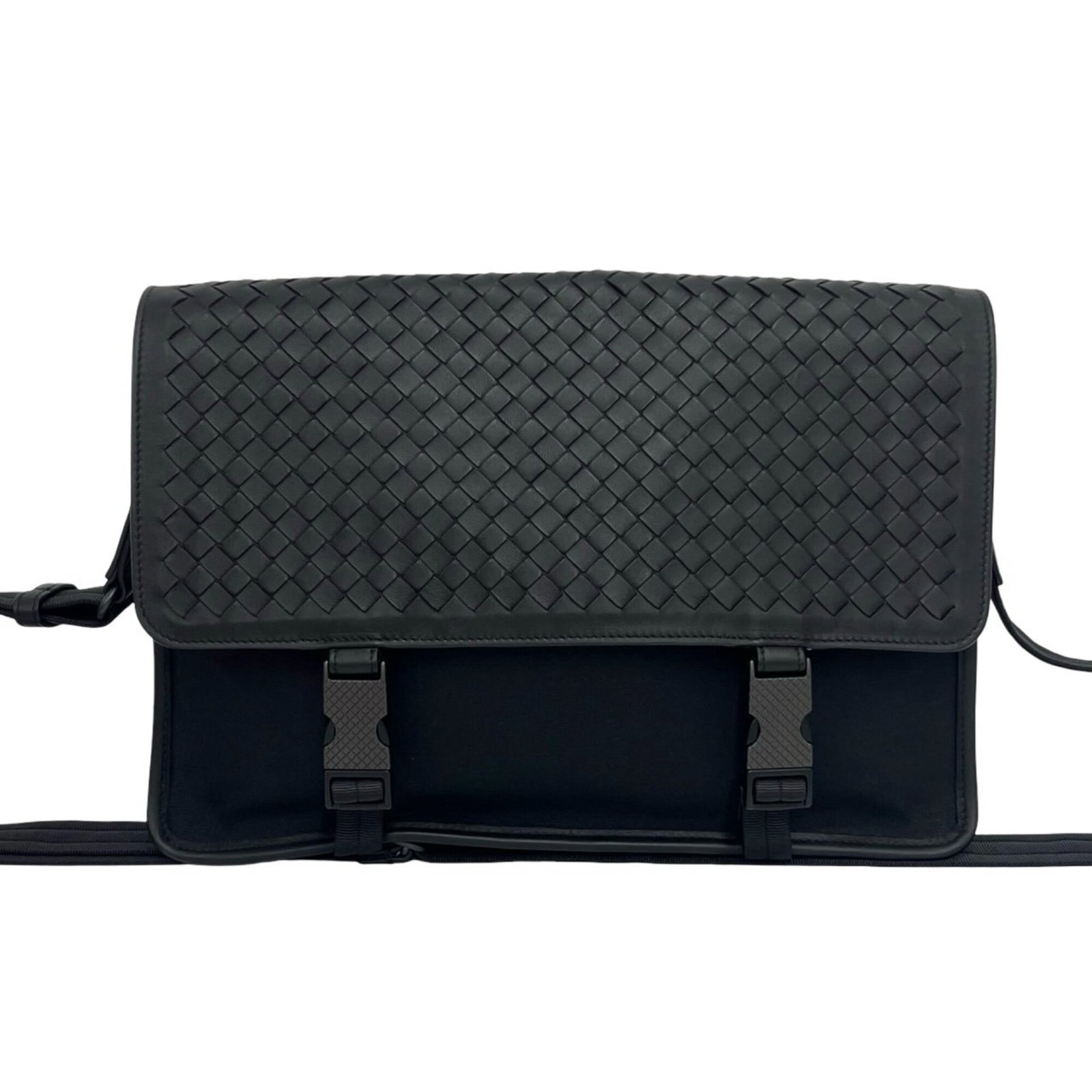 Nylon Leather Shoulder Bag Bottega: Nylon Leather Shoulder Bag Bottega Bottega Veneta's Nylon Leather Shoulder Bag is a stylish and versatile accessory, featuring a unique blend of leather and nylon materials. Measuring 26.5cm x 35.5cm
