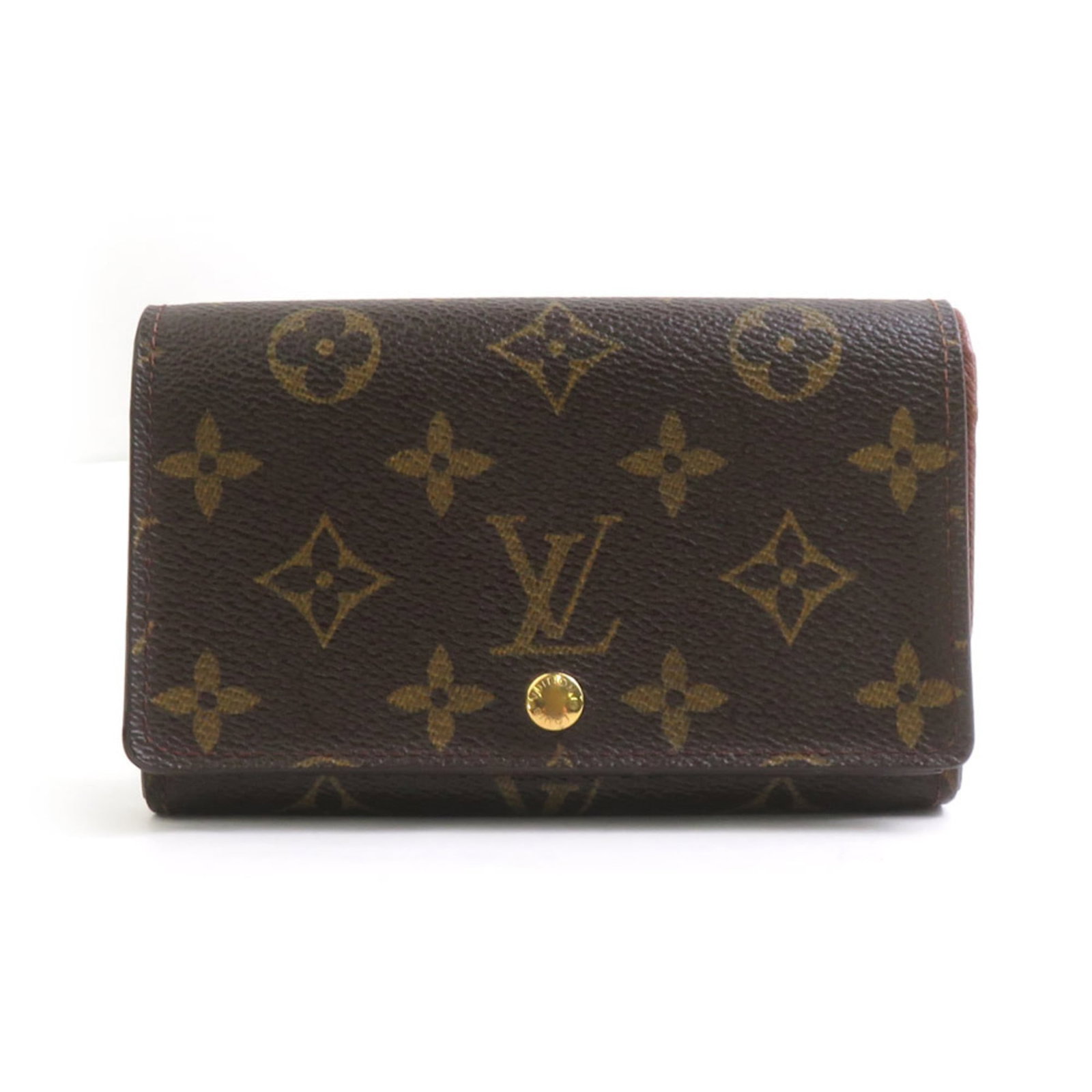 Louis Vuitton Wallet (Bi-Fold) Monogram: Louis Vuitton Wallet (Bi-Fold) Monogram Brown Louis Vuitton Wallet with Monogram, featuring a classic bi-fold design, is a stylish accessory for everyday use. Made from high-quality materials, this