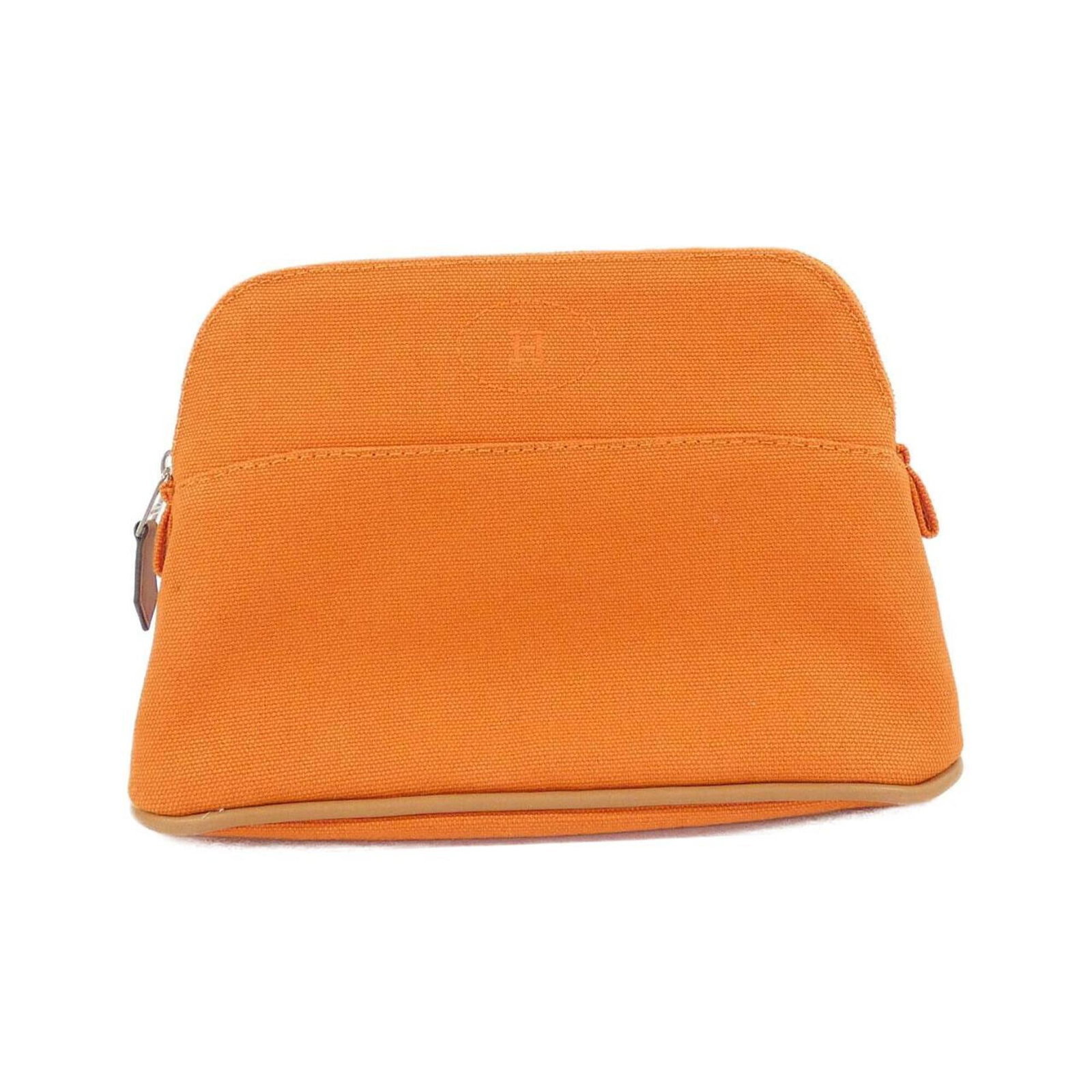 Handbag Canvas Pouch Hermes: Handbag Canvas Pouch Hermes Canvas pouch from iconic fashion brand Hermes, featuring vibrant orange canvas and sleek silver hardware. Measuring 14cm x 20cm x 6cm, this stylish accessory is perfect