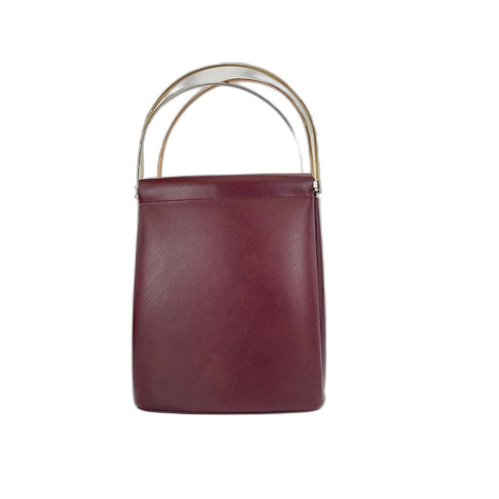 Handbag Cartier: Handbag Cartier Cartier Trinity handbag in wine red, measuring 20cm x 16cm x 7cm, features a signature and a 10cm long handle drop. This stylish and compact bag is a great size for everyday use. The w