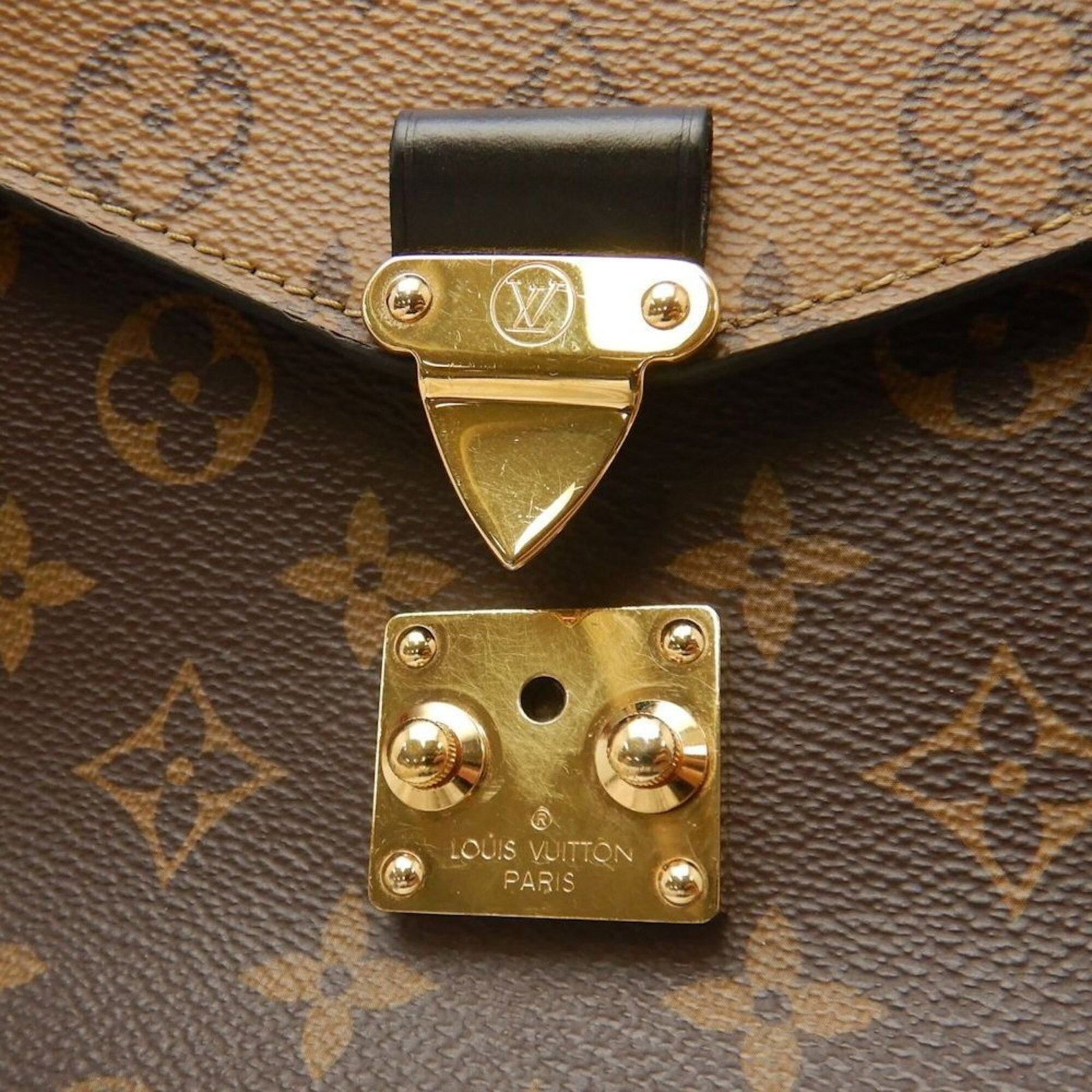 Louis Vuitton Monogram Handbag - 16