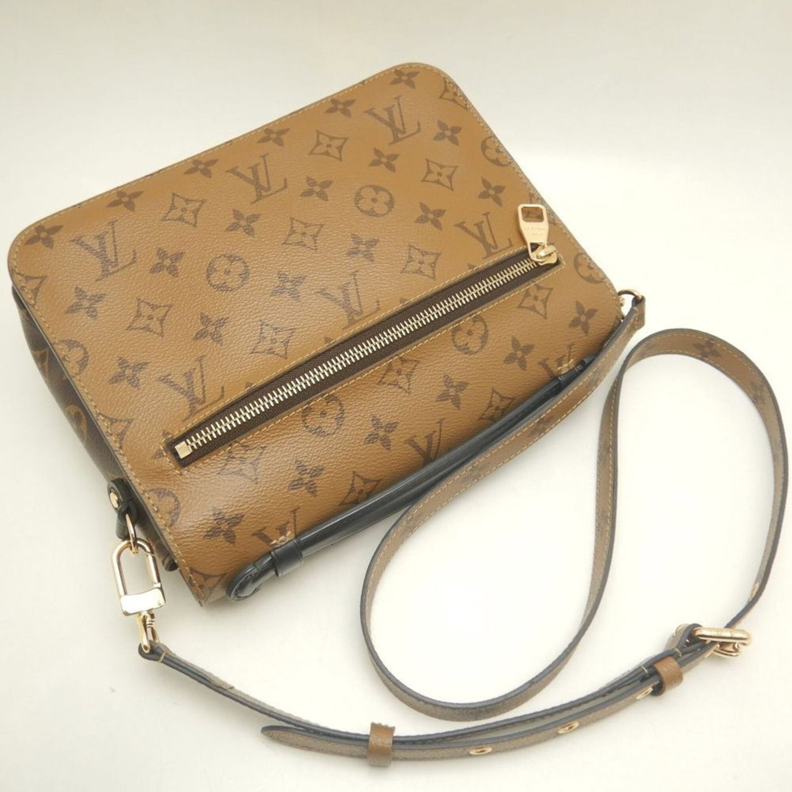 Louis Vuitton Monogram Handbag - 3