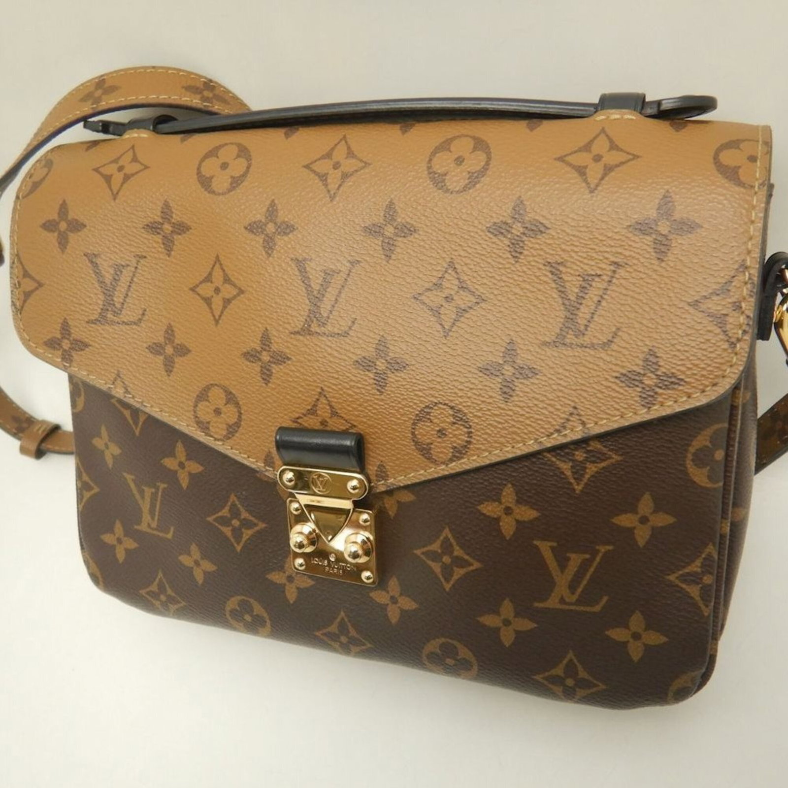 Louis Vuitton Monogram Handbag - 9
