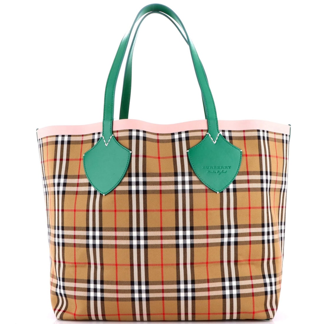 Reversible Giant Vintage Canvas Burberry Large Tote Check: Reversible Giant Vintage Canvas Burberry Large Tote Check Brown Reversible Giant Vintage Canvas Burberry Large Tote with Check Pattern, featuring a reversible design and classic check style, measures 