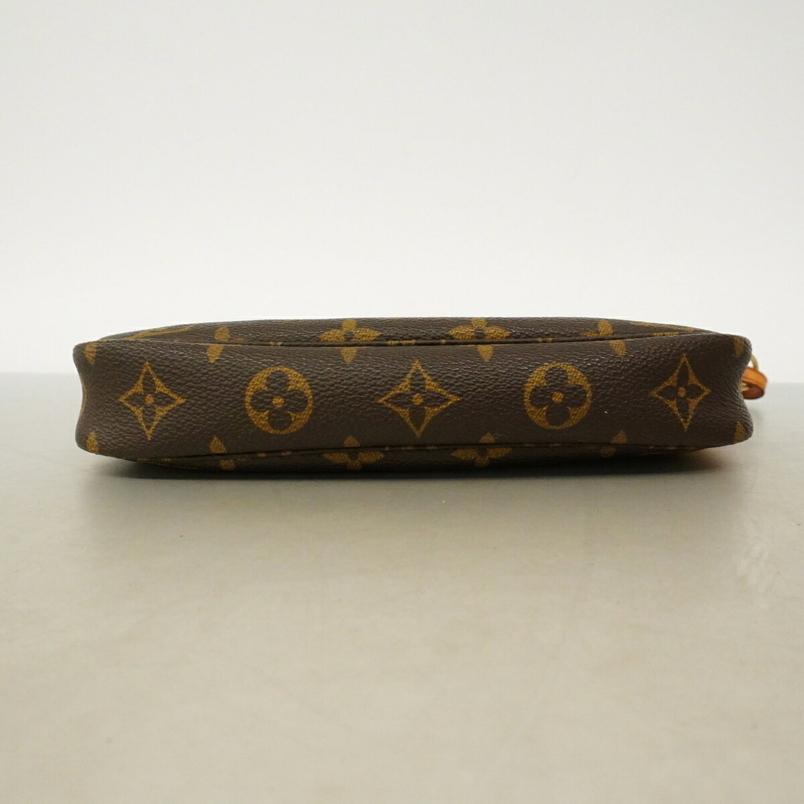Louis Vuitton Pouch - 3