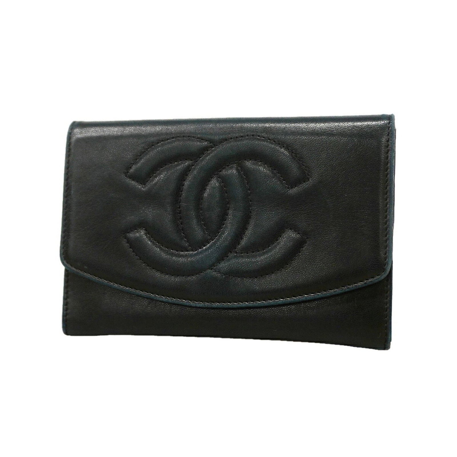 Coin purse in leather case: Coin purse in leather case The sleek and sophisticated leather coin purse is crafted from high-quality lambskin, with a classic black finish that adds a touch of timeless elegance. Measuring 10cm x 14
