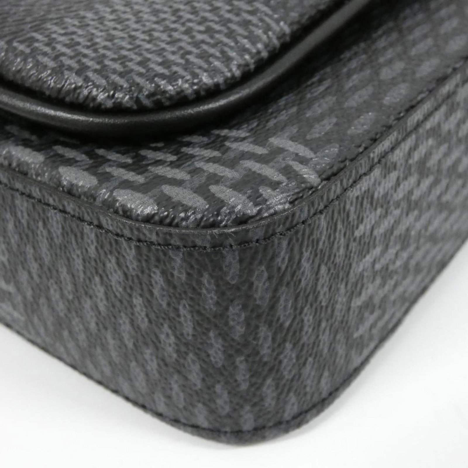 Louis Vuitton Graphite Damier Bag - 3