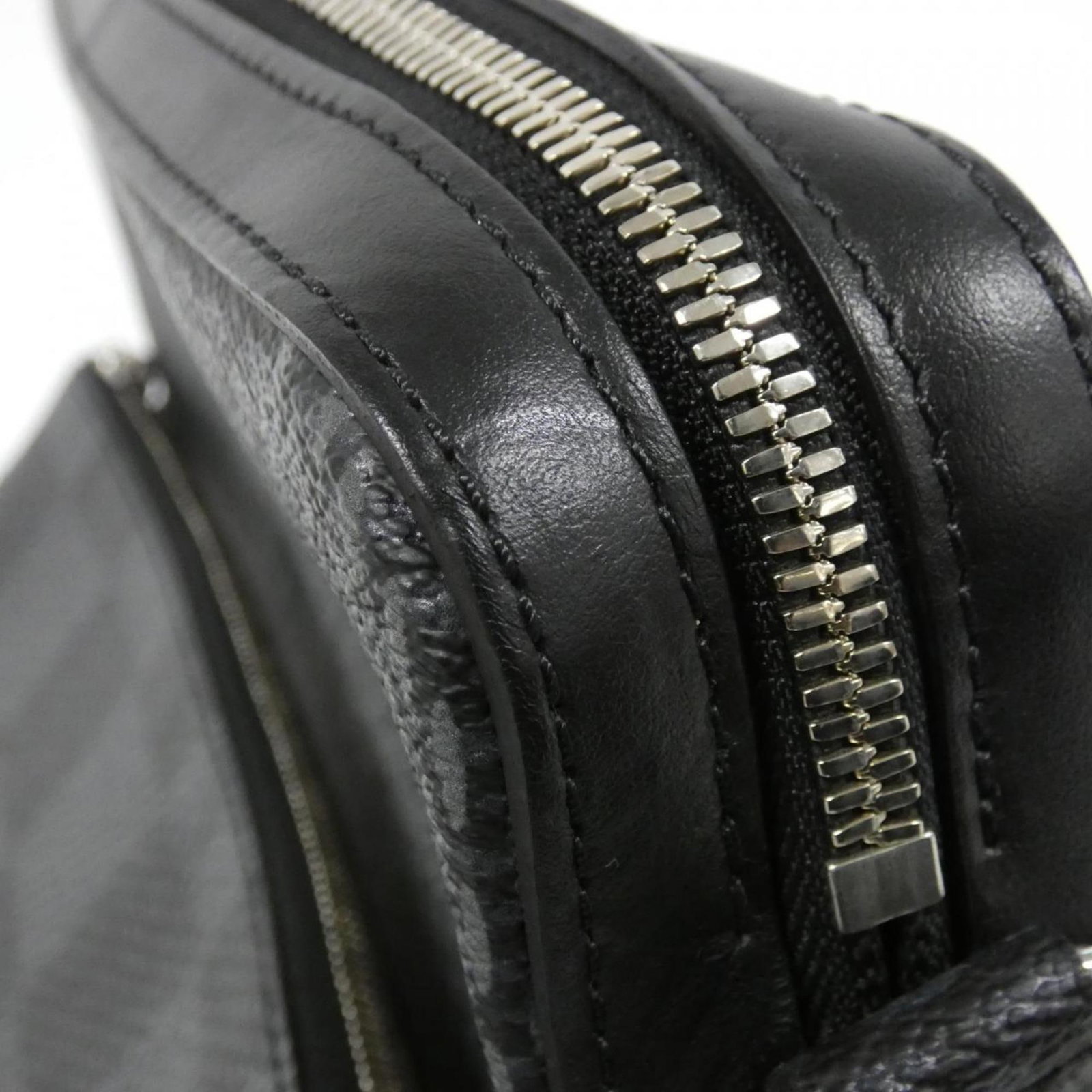 Louis Vuitton Graphite Damier Bag - 6