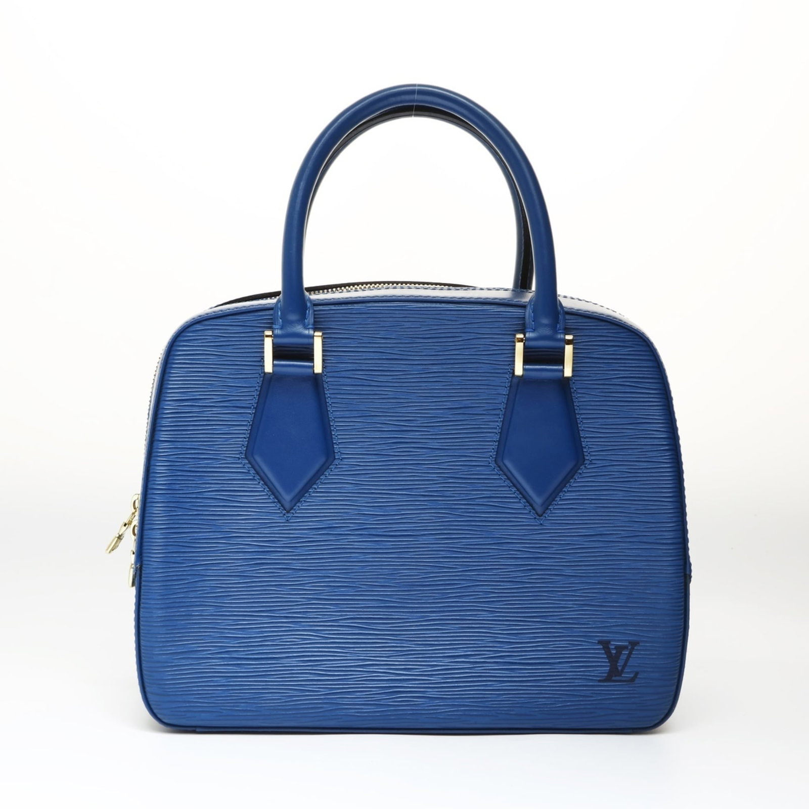Epi Leather Louis Vuitton Handbag: Epi Leather Louis Vuitton Handbag Epi Leather Louis Vuitton Handbag is crafted from high-quality Epi leather, featuring a striking blue color. Measuring 19cm x 26cm x 11cm, this stylish handbag