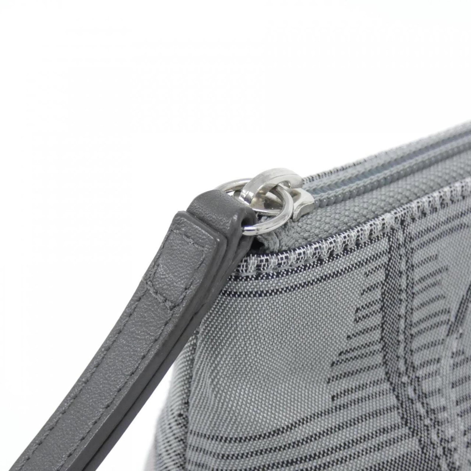 Pouch Nylon Chanel - 4