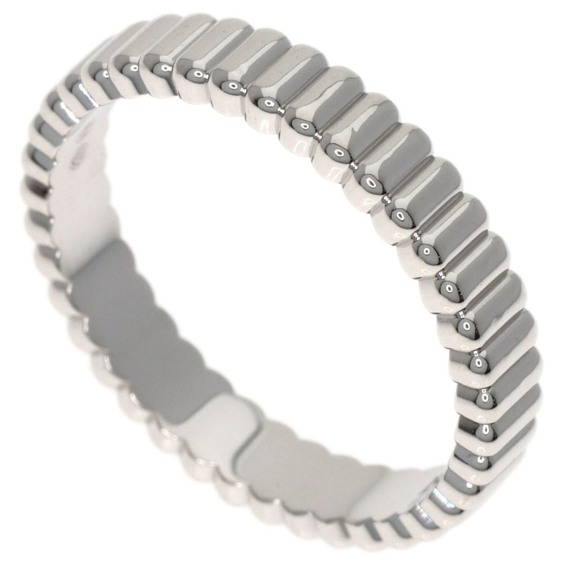 Boucheron Quatre Grosgrain #47 Ring K18 White Gold: Boucheron Quatre Grosgrain #47 Ring K18 White Gold K18 White Gold Boucheron Quatre Grosgrain #47 Ring is a striking piece featuring a silver metal exterior with a purity of K18. This ring boasts a dis