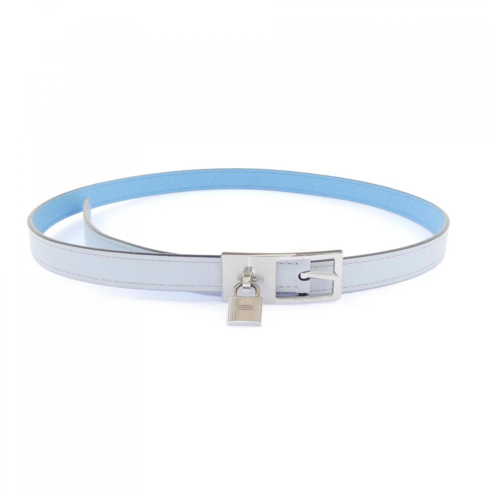 Hermes Standard Belt: Hermes Standard Belt Blue reversible standard belt from Hermes, available in lengths of 68.5cm-73.5cm and 1.5cm width. This reversible belt features a classic design and reversible functionality.