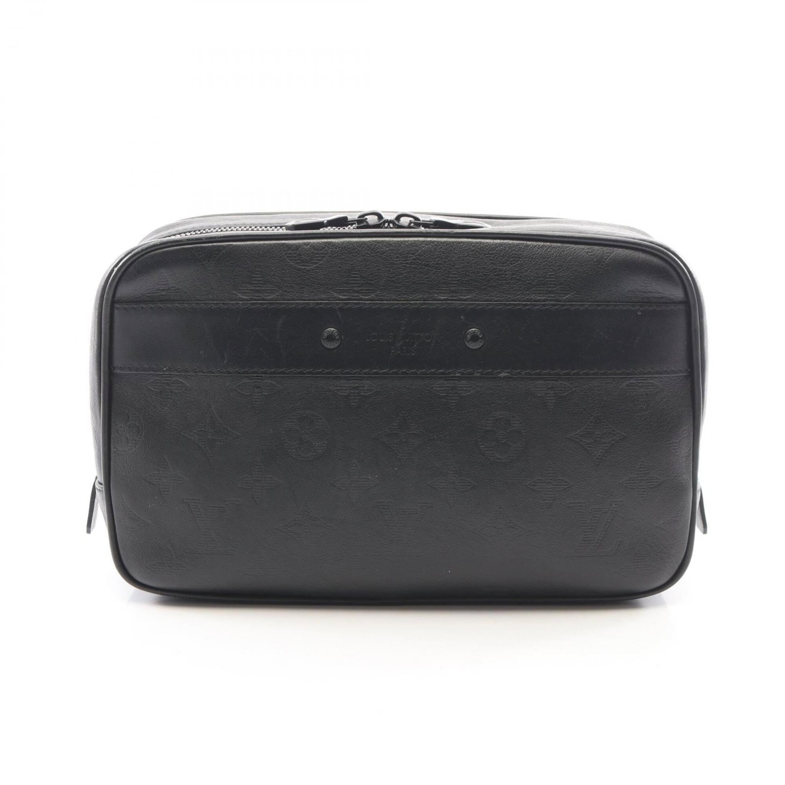 Monogram Clutch Louis Vuitton Shadow: Monogram Clutch Louis Vuitton Shadow Monogram Clutch Louis Vuitton Shadow in black, featuring the iconic Monogram Shadow pattern, this stylish clutch bag measures 16cm x 24cm x 7cm. Its sleek design