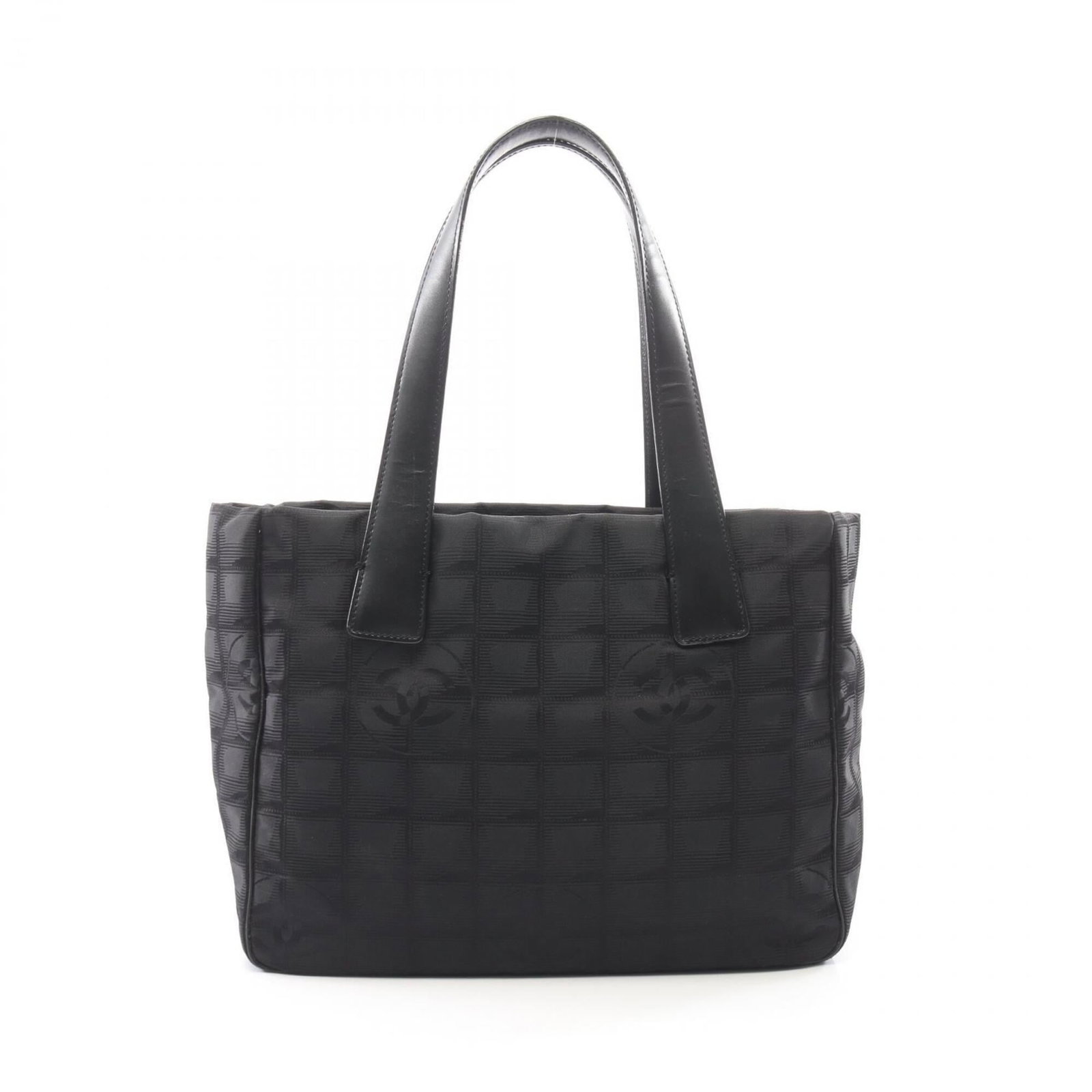 Nylon Canvas Leather Bag Tote Handbag Chanel: Nylon Canvas Leather Bag Tote Handbag Chanel Nylon canvas and leather blend in a sleek black design, defining the modern look of this Chanel tote bag. The compact size of 21cm x 29cm x 12cm makes it e