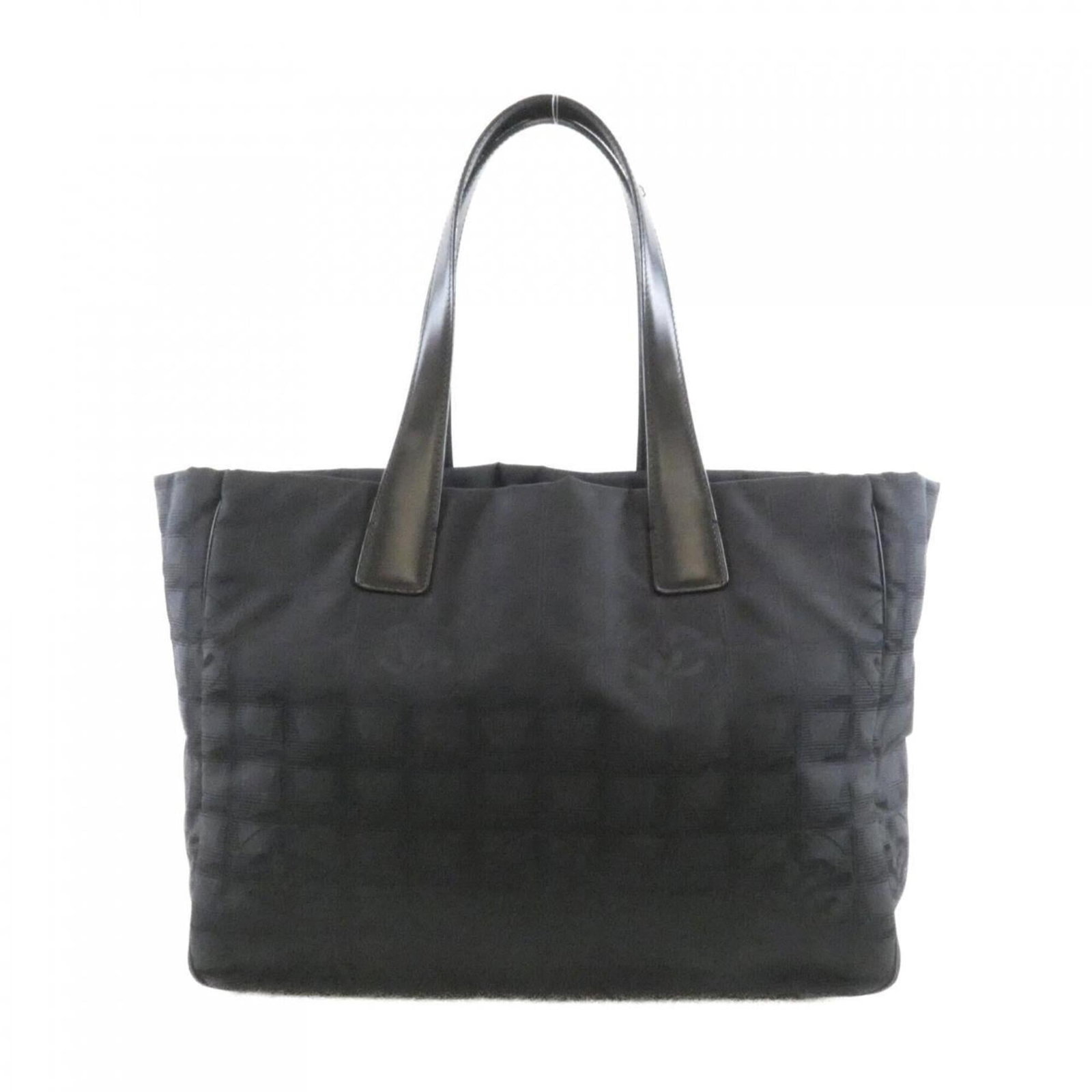 Nylon Handbag Chanel: Nylon Handbag Chanel Nylon Handbag Chanel features a sleek black design with a signature Chanel style. Made from durable nylon, this handbag measures 27cm x 35cm x 15cm, providing a spacious interior