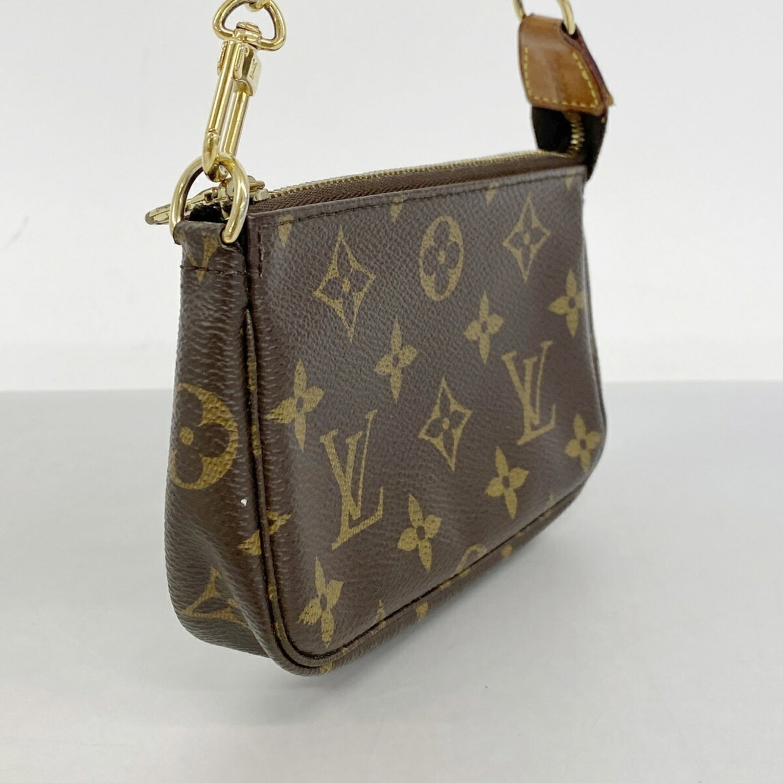Louis Vuitton Pouch - 2