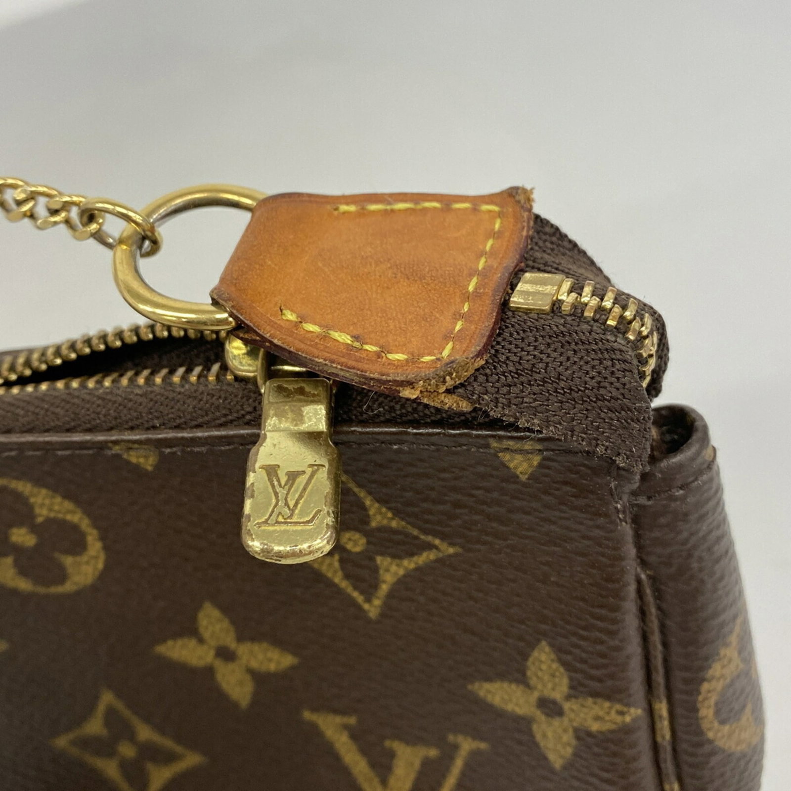 Louis Vuitton Pouch - 6