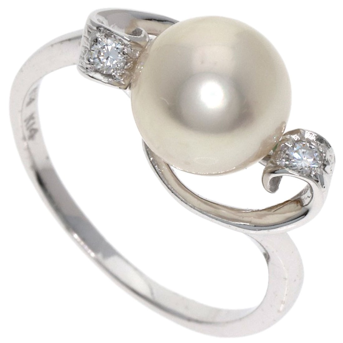K14 White Gold Mikimoto Diamond Pearl Ring: K14 White Gold Mikimoto Diamond Pearl Ring K14 White Gold Mikimoto Diamond Pearl Ring boasts a striking combination of K14 white gold and a luminous Mikimoto pearl, set to create a timeless piece of