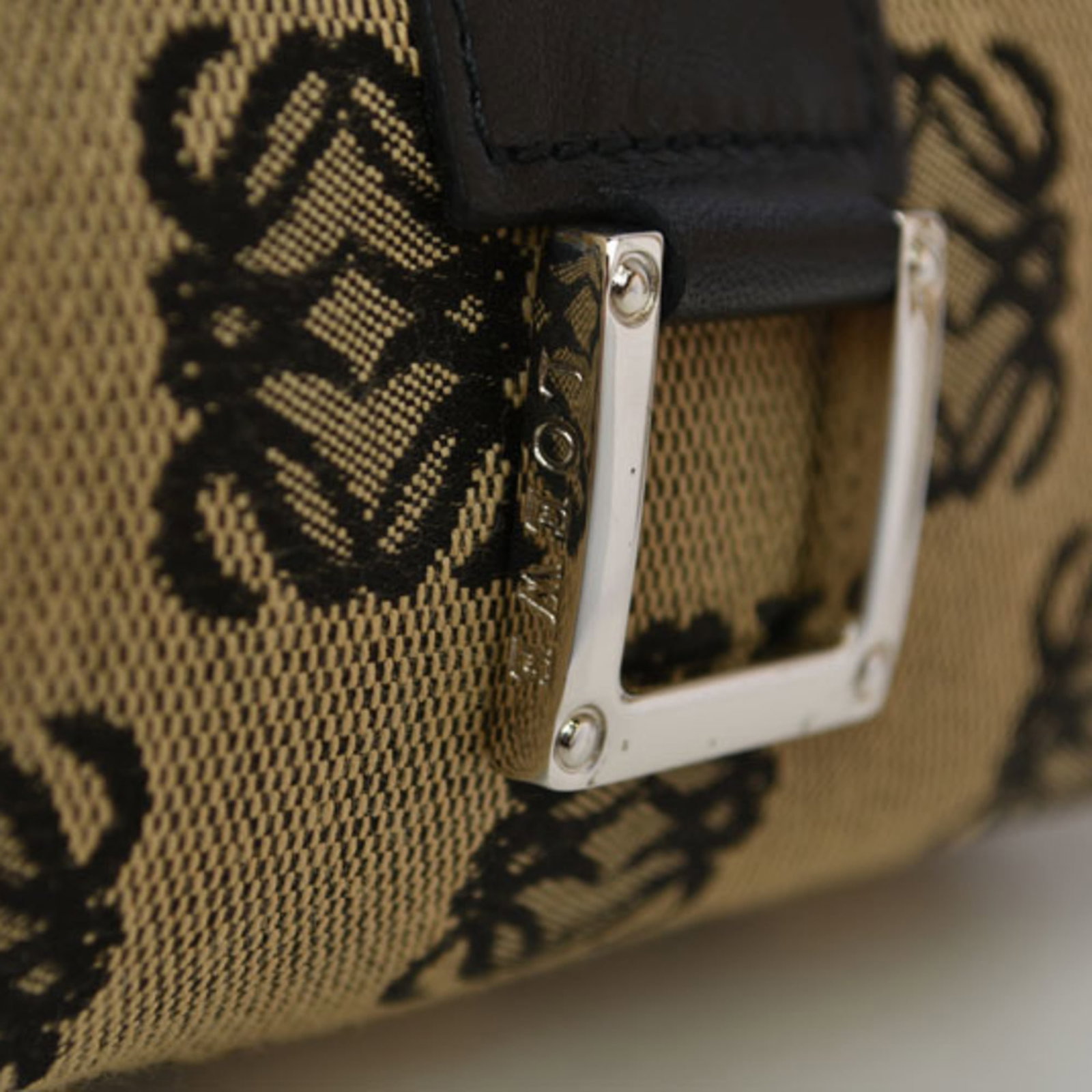 Canvas Loewe Pouch - 5