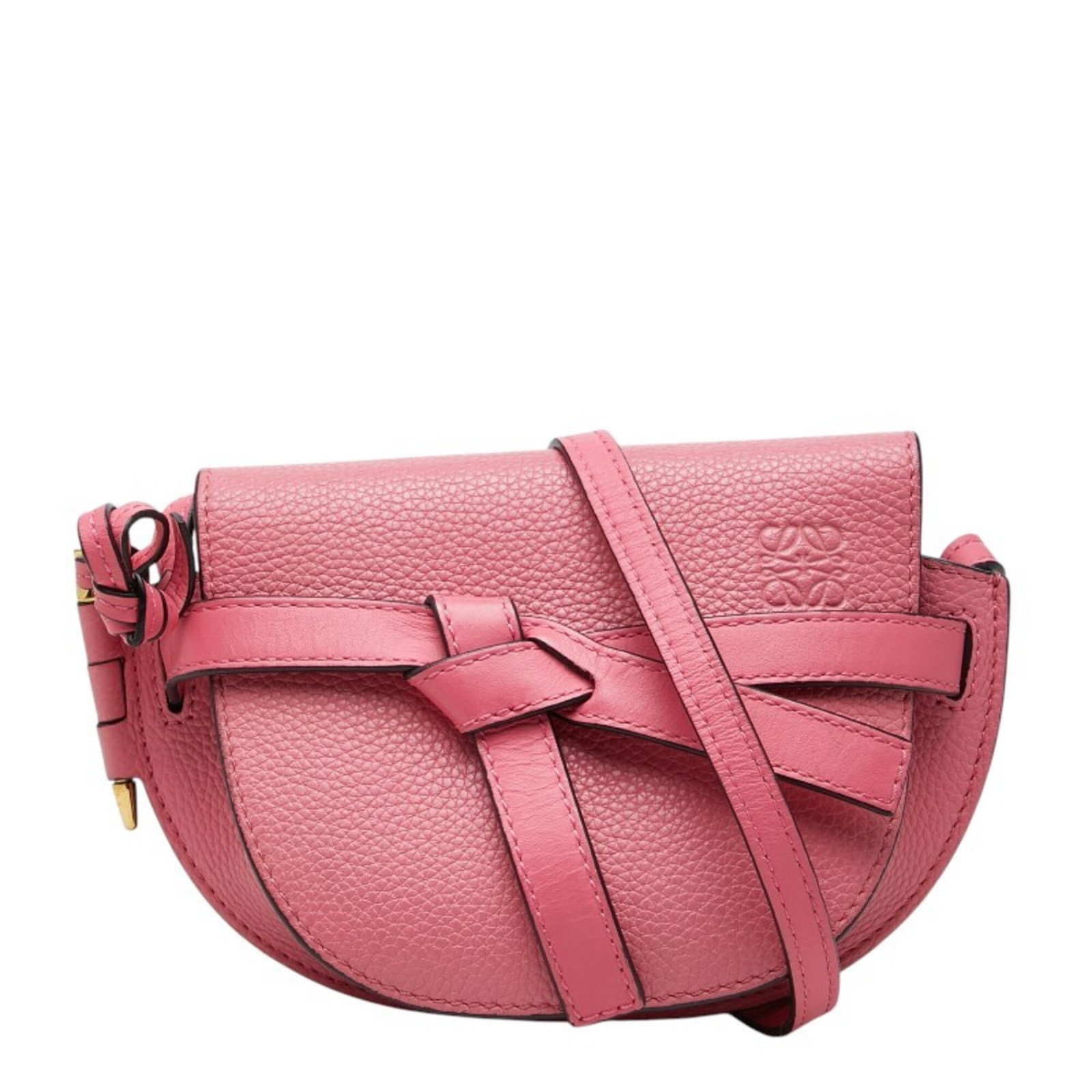Shoulder Bag Leather: Shoulder Bag Leather Pink leather shoulder bag with a sleek 13cm x 18cm x 7cm size. The bag's material and color make it a statement piece, while its compact size makes it easy to carry. With its dist