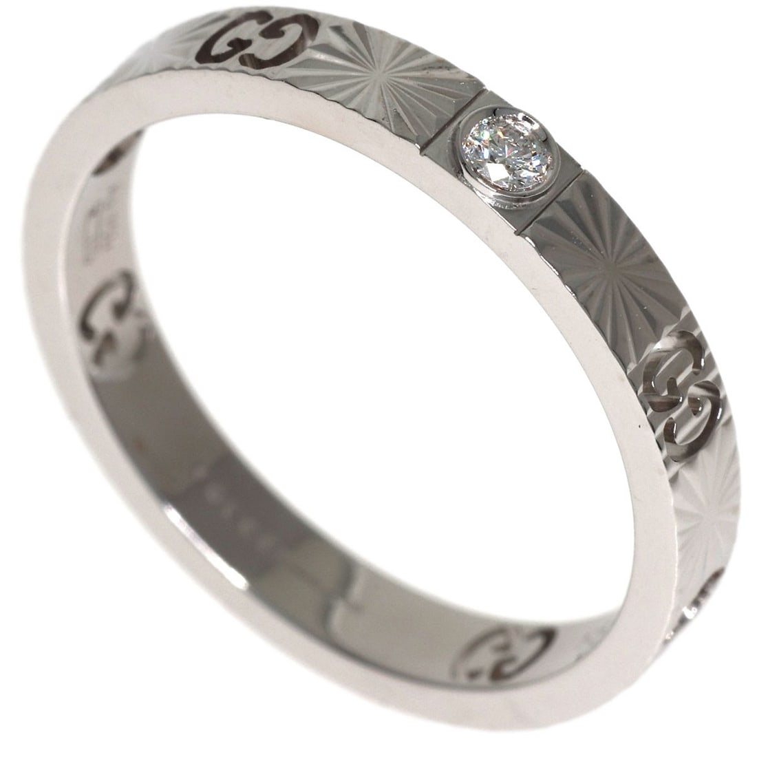 Gucci Icon Heart Diamond #15 Ring K18 White Gold: Gucci Icon Heart Diamond #15 Ring K18 White Gold K18 White Gold Diamond Ring with a striking silver metal exterior, adorned with a beautiful diamond and featuring an open ring closure. This exquisite 