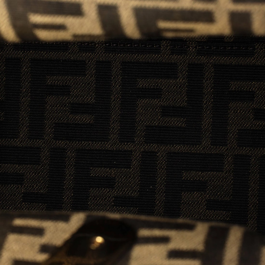 Fendi medium bag leather - 5