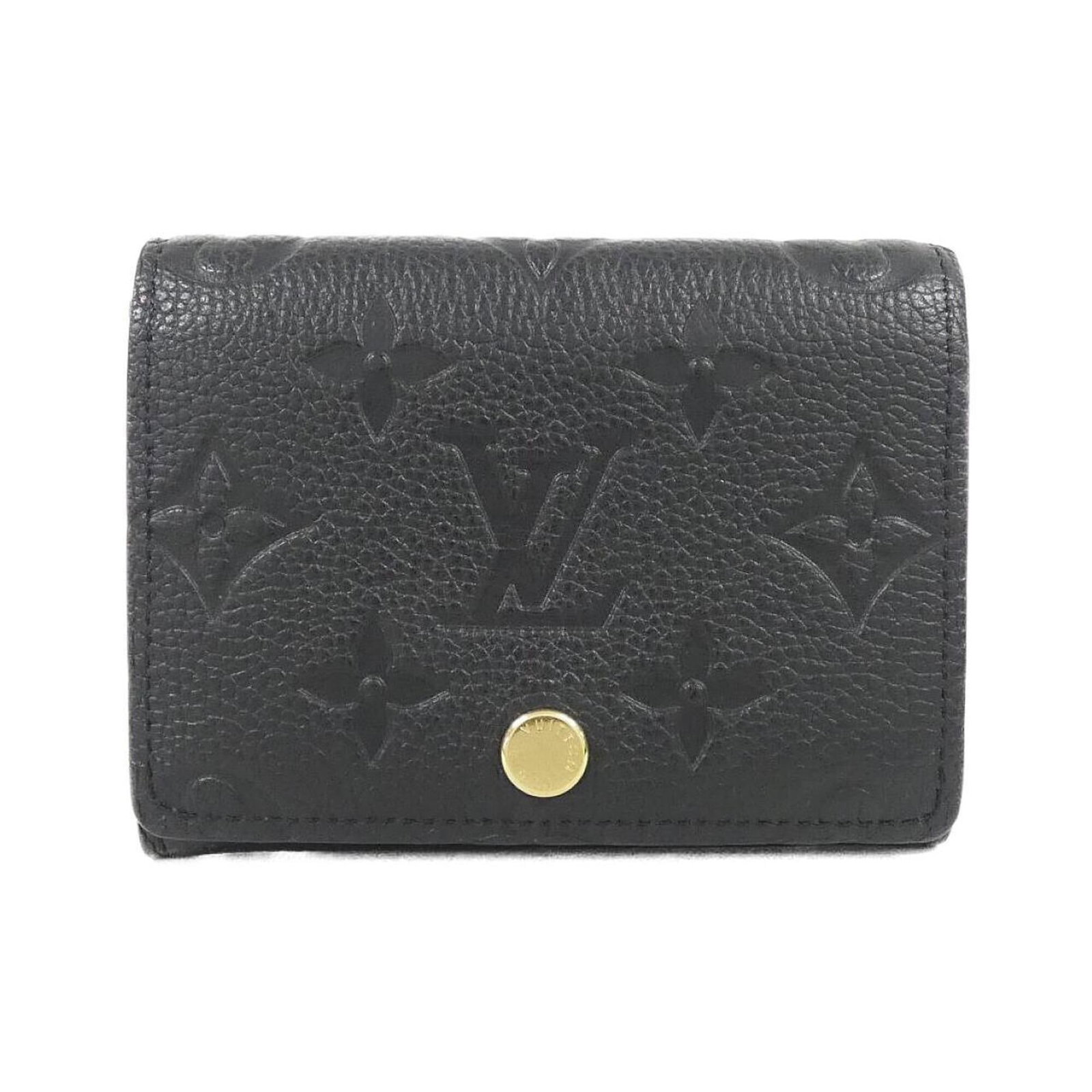 Card Case Leather Louis Vuitton: Card Case Leather Louis Vuitton Card case made from high-quality calf leather, measuring 8cm x 10cm x 1.5cm, features a sleek black design. The Louis Vuitton brand is instantly recognizable, with its