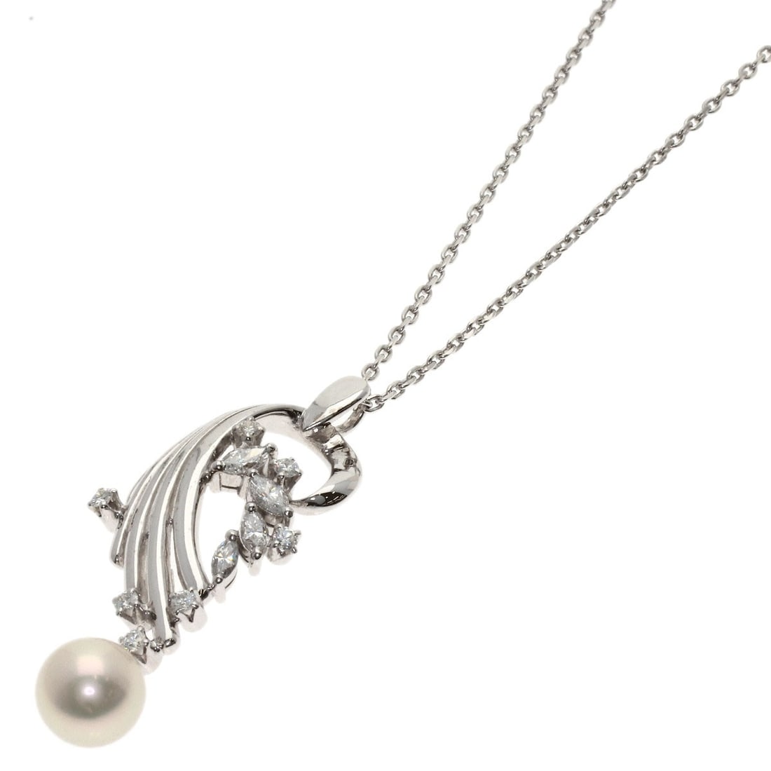 Diamond Pearl Necklace White Gold K14 Mikimoto: Diamond Pearl Necklace White Gold K14 Mikimoto K14 White Gold Mikimoto's stunning Diamond Pearl Necklace boasts a sleek, silver-toned exterior and features a beautiful pearl as the main stone. This ex