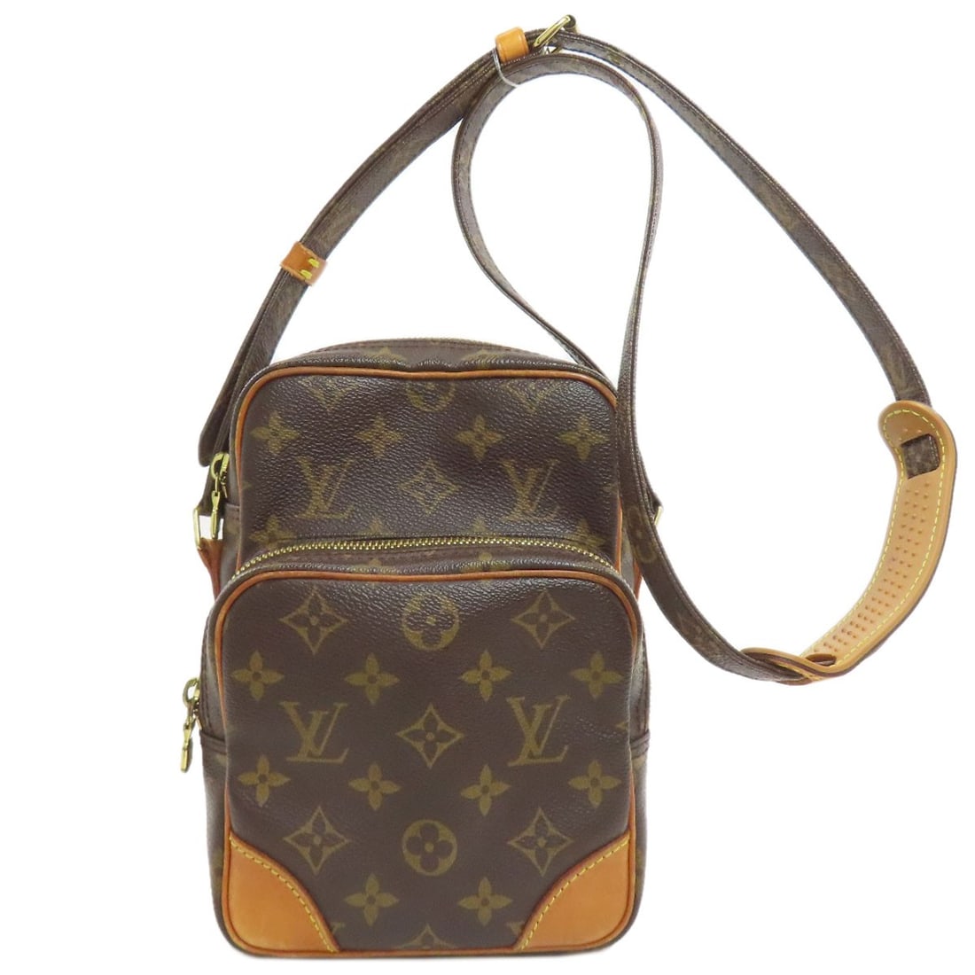 Monogram Canvas Louis Vuitton M45236 Amazon Shoulder Bag: Monogram Canvas Louis Vuitton M45236 Amazon Shoulder Bag Monogram canvas exterior adds a touch of classic elegance to this brown shoulder bag from LOUIS VUITTON. The iconic M45236 style is distinguish