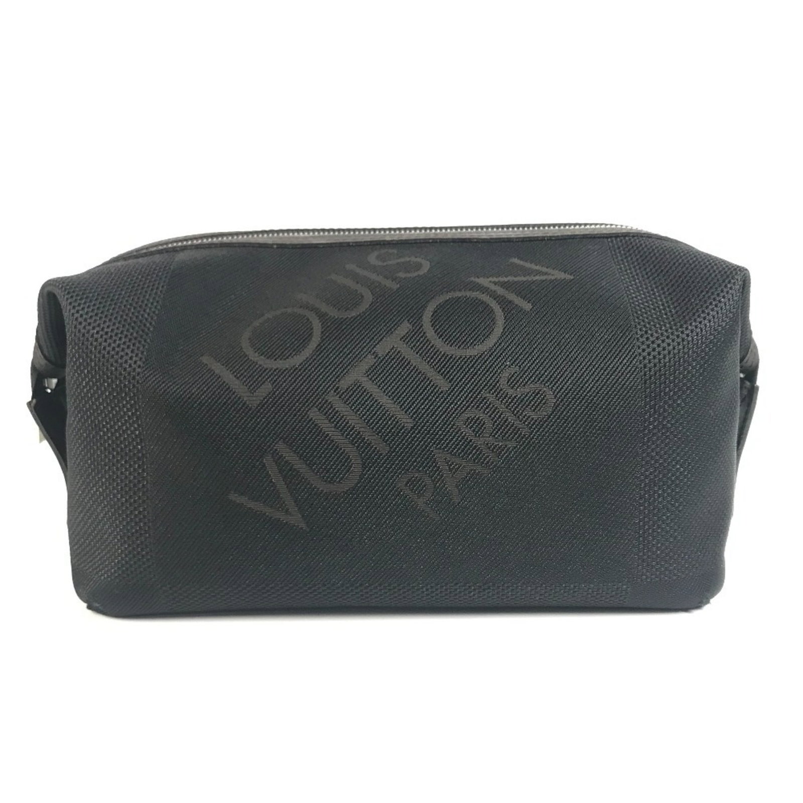 Geant Damier Pouch Handbag Clutch Louis Vuitton: Geant Damier Pouch Handbag Clutch Louis Vuitton The Louis Vuitton Damier Geant Pouch Handbag Clutch is a sleek and sophisticated accessory, boasting the iconic Damier Geant pattern in black. Measuring