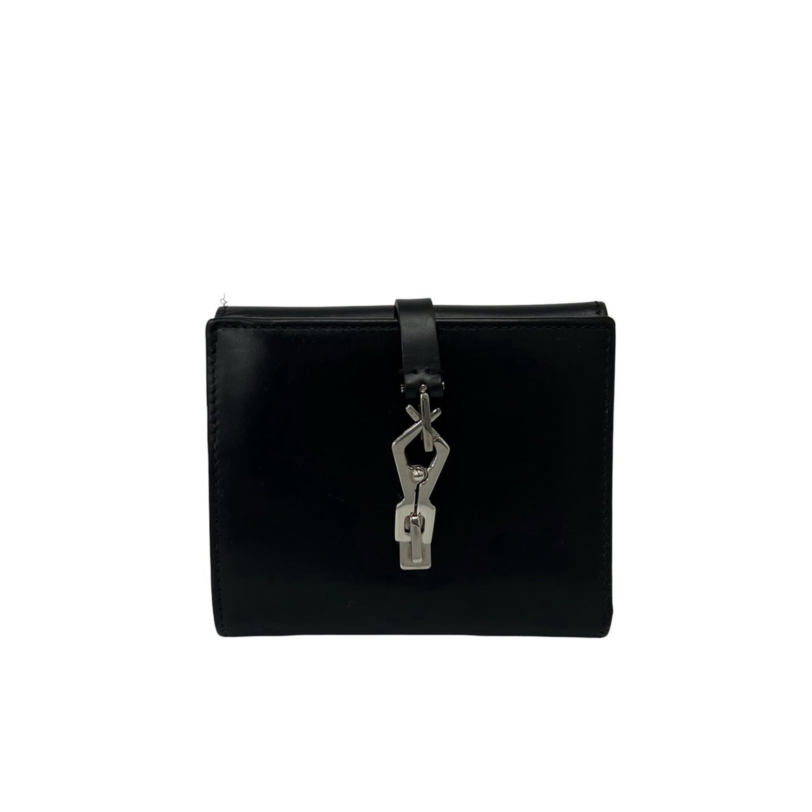 Gucci Wallet (Bi-Fold) Leather: Gucci Wallet (Bi-Fold) Leather Black bi-fold leather wallet from Gucci, measuring 8.5cm x 10.5cm x 2cm. This sleek and compact wallet is made from high-quality leather, providing a durable and