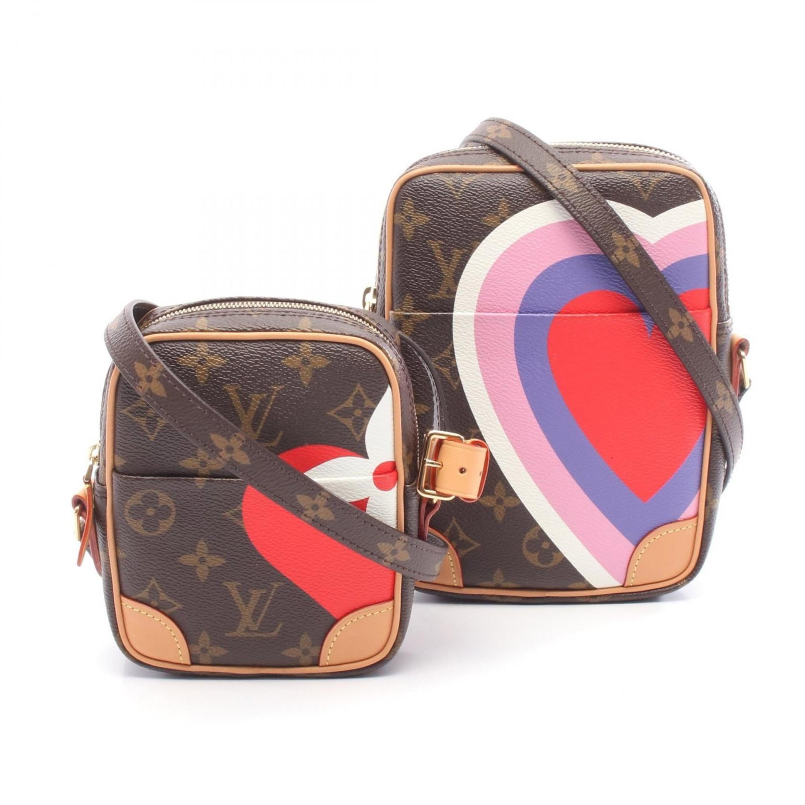 Coated Canvas Leather Louis Vuitton Shoulder Bag: Coated Canvas Leather Louis Vuitton Shoulder Bag Coated canvas and leather come together in this classic Louis Vuitton shoulder bag, boasting a timeless brown and multi-color design. The bag's